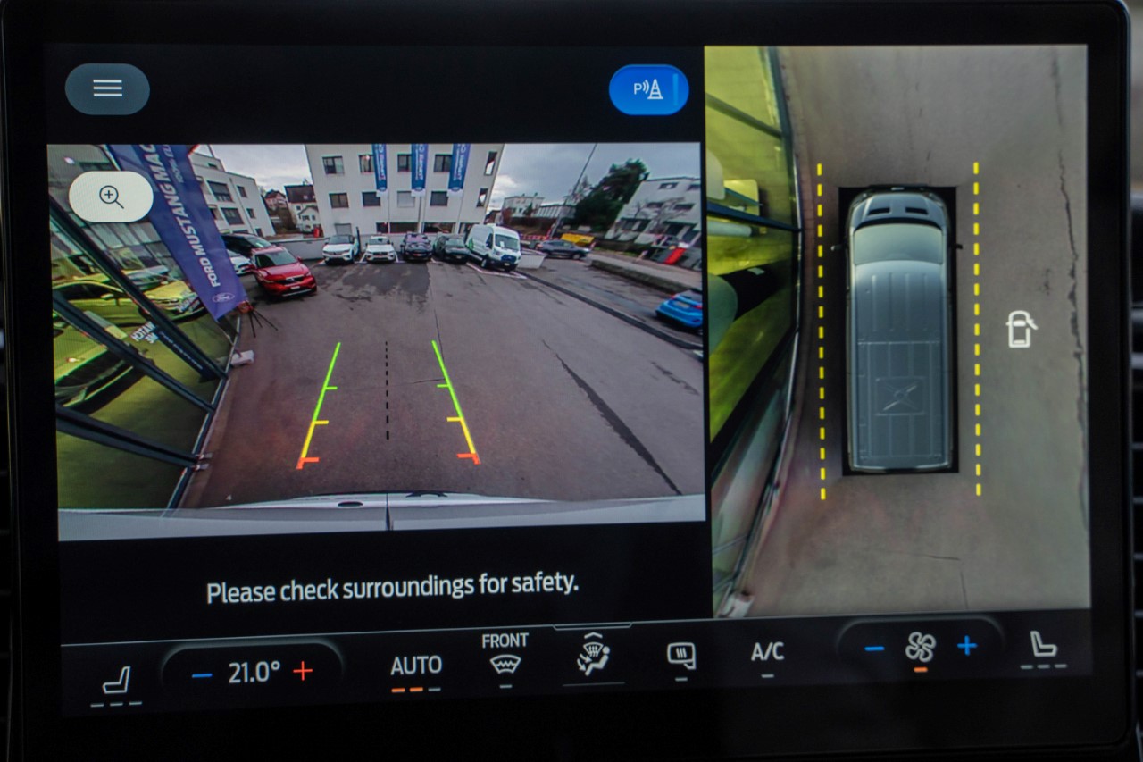 FORD E-Transit Van 350 L3H2 68kWh Trend-image-14