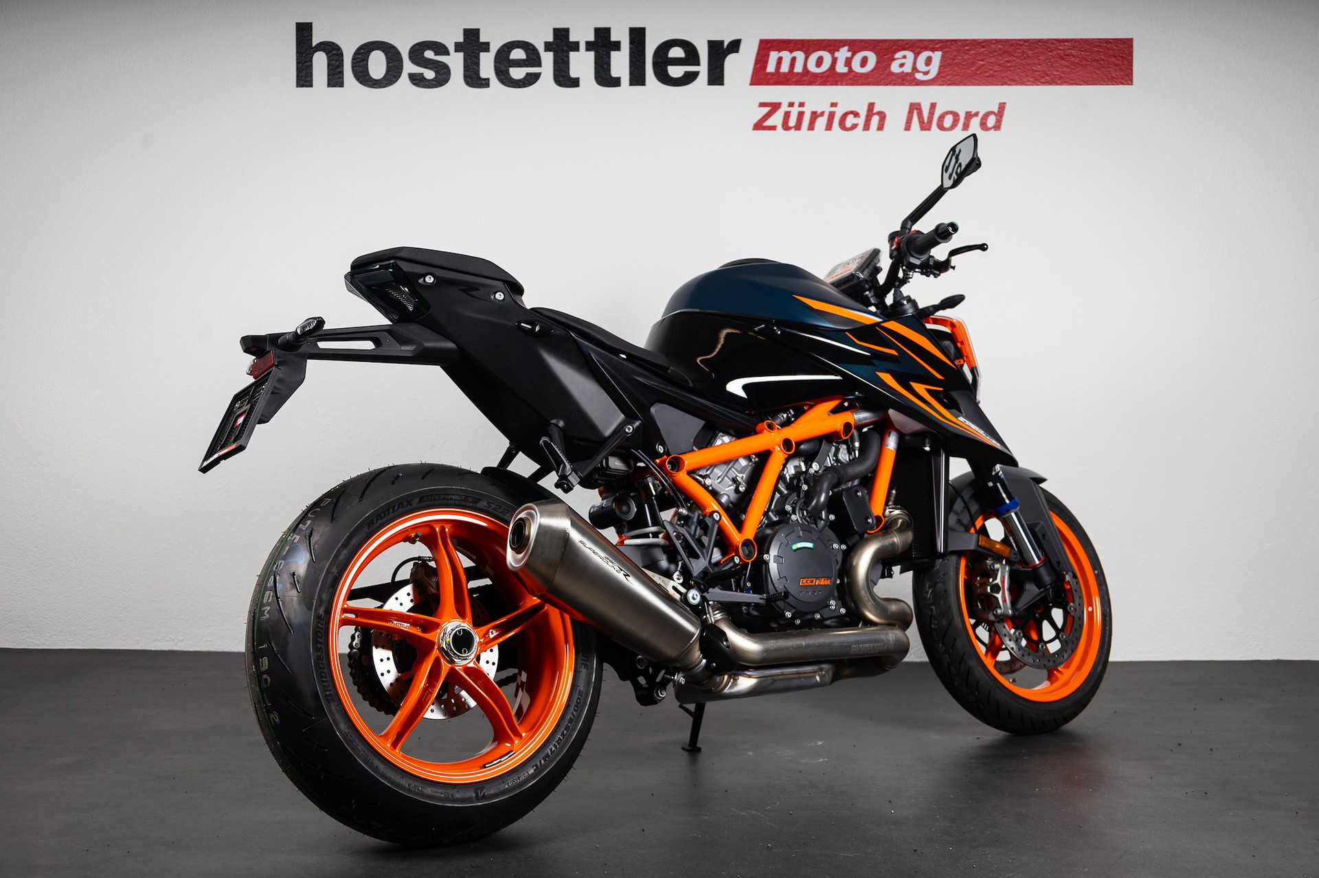 KTM 1290 Super Duke R EVO-showroom-element-2