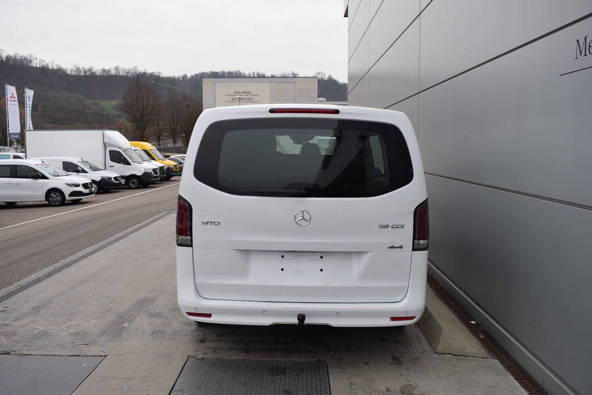 MERCEDES-BENZ Vito 116 CDI Lang Select 9G-Tronic 4M-image-4
