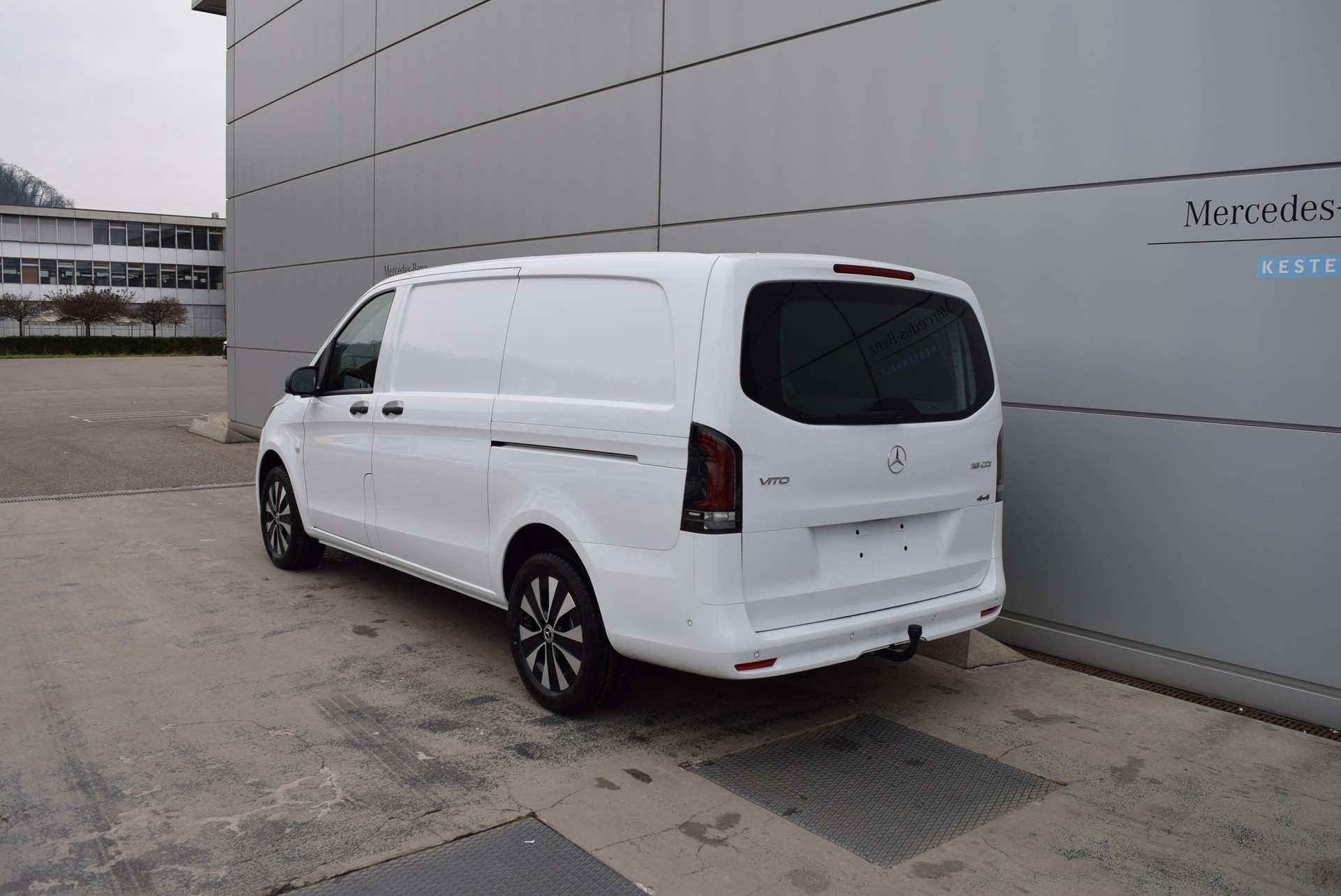 MERCEDES-BENZ Vito 116 CDI Lang Select 9G-Tronic 4M-image-3