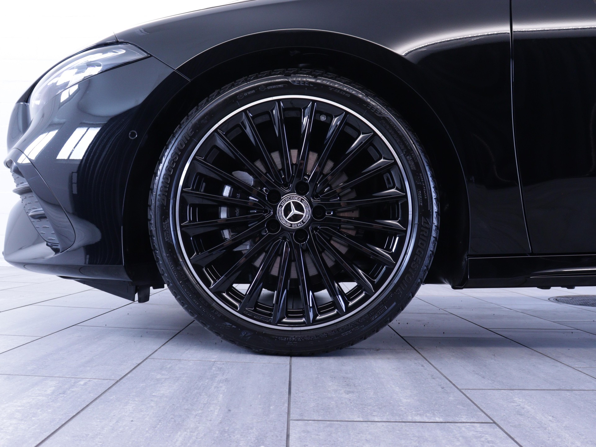 MERCEDES-BENZ A 180 Night Star AMG Line-image-12