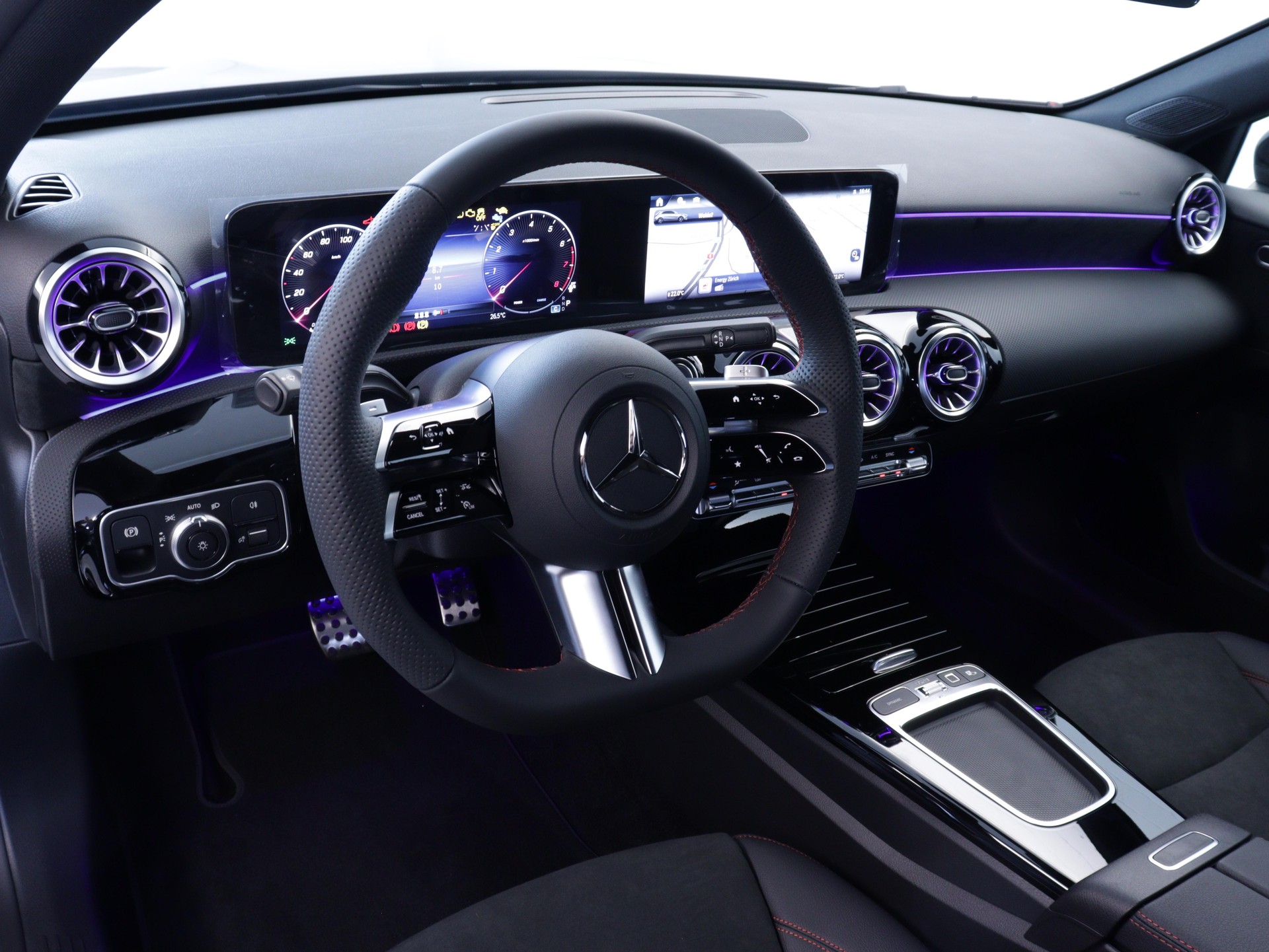 MERCEDES-BENZ A 180 Night Star AMG Line-image-5