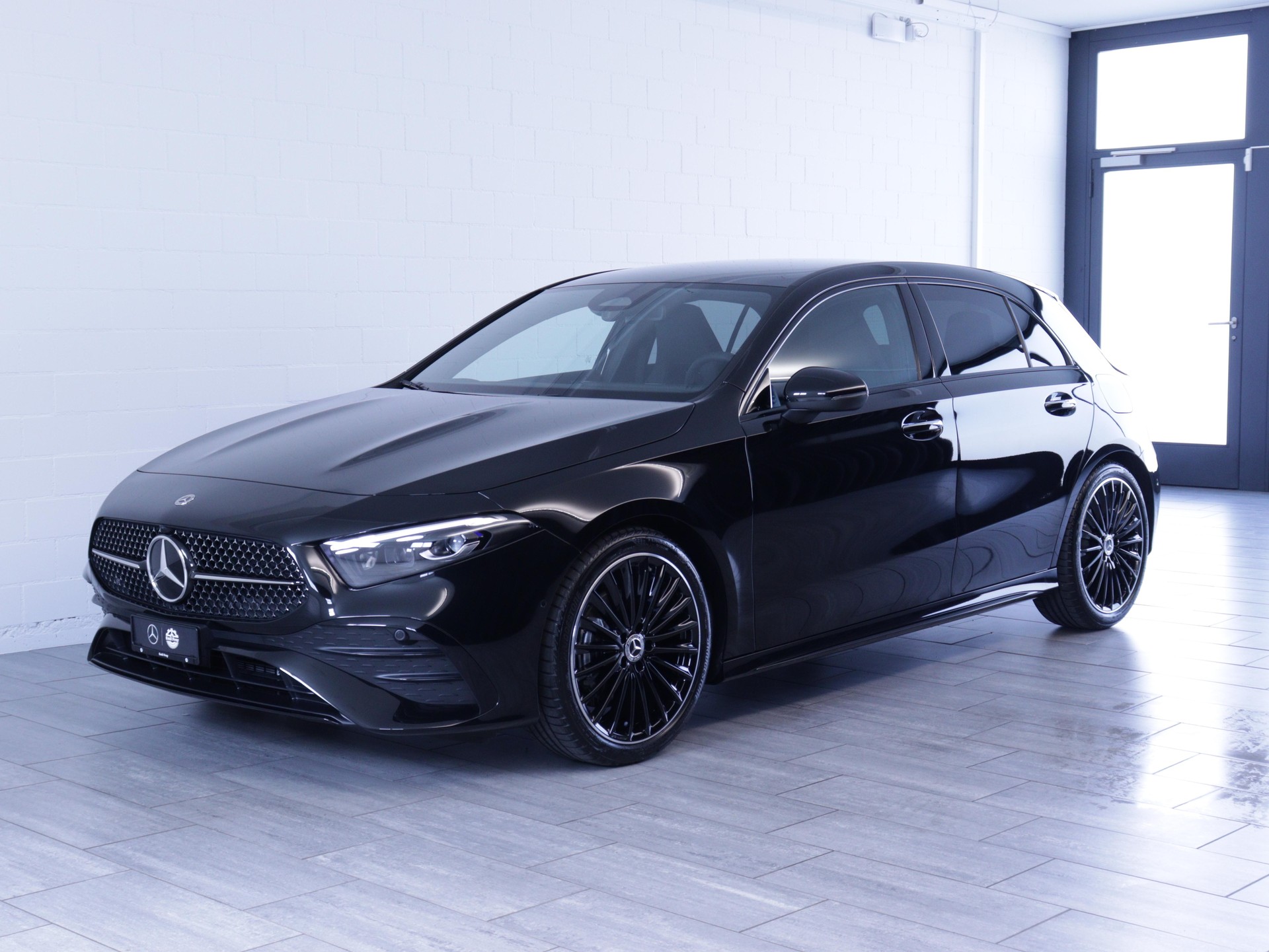 MERCEDES-BENZ A 180 Night Star AMG Line-image-0