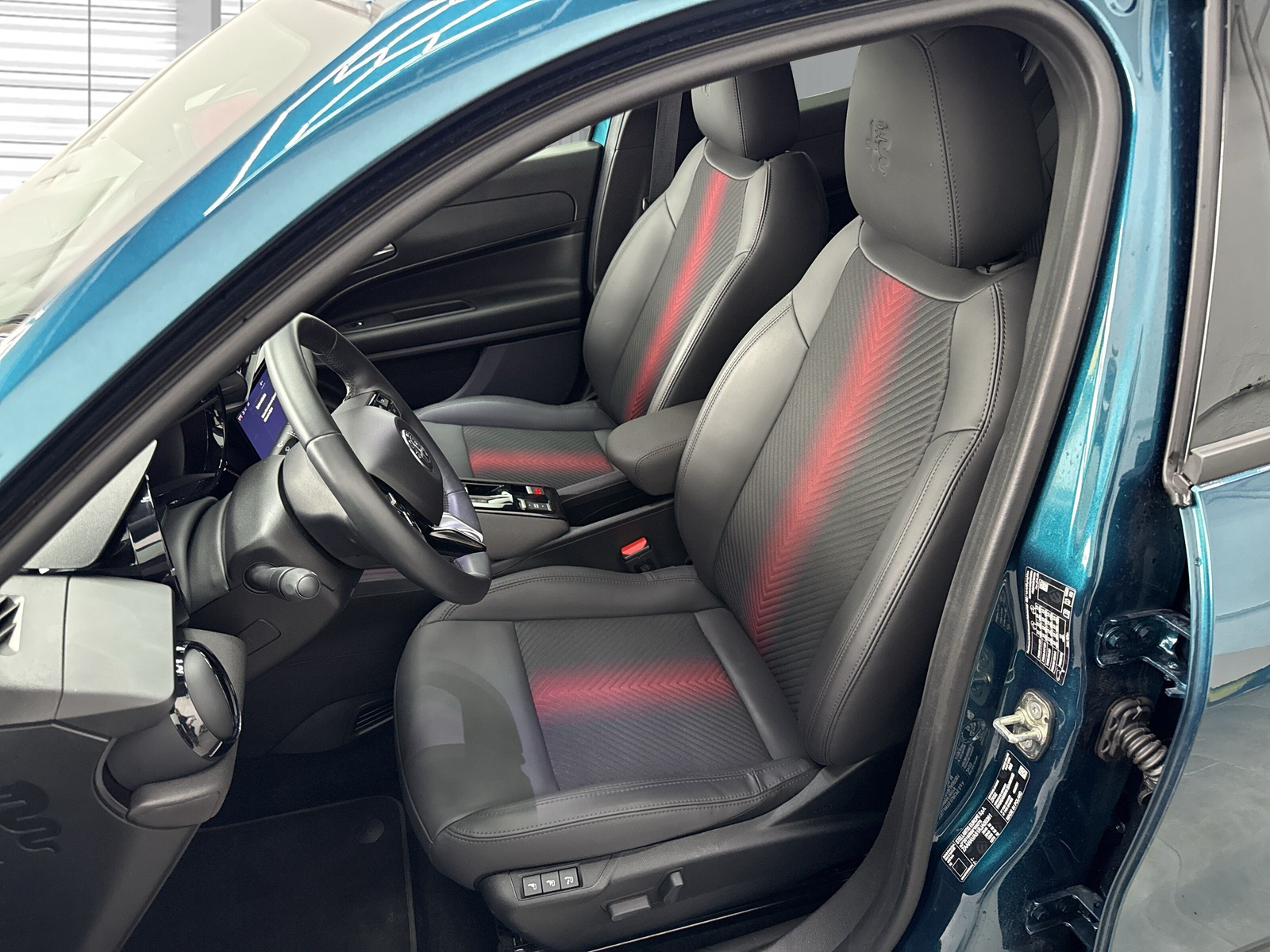 ALFA ROMEO Junior BEV 156 54kWh Speciale-image-17