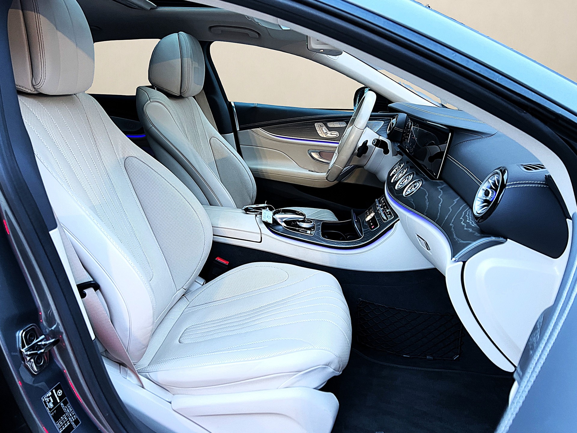 MERCEDES-BENZ CLS 350 d * AMG Line * 4Matic 9G-Tronic-image-9