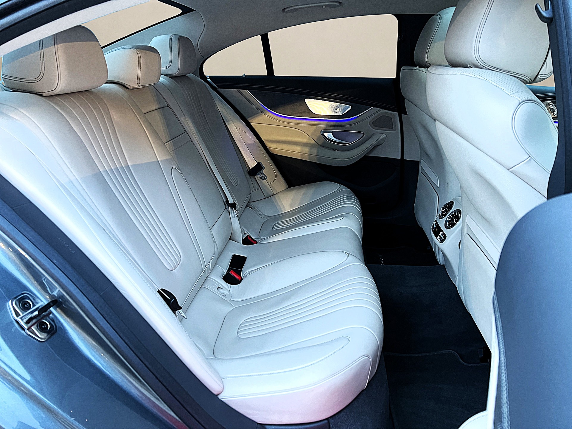 MERCEDES-BENZ CLS 350 d * AMG Line * 4Matic 9G-Tronic-image-14