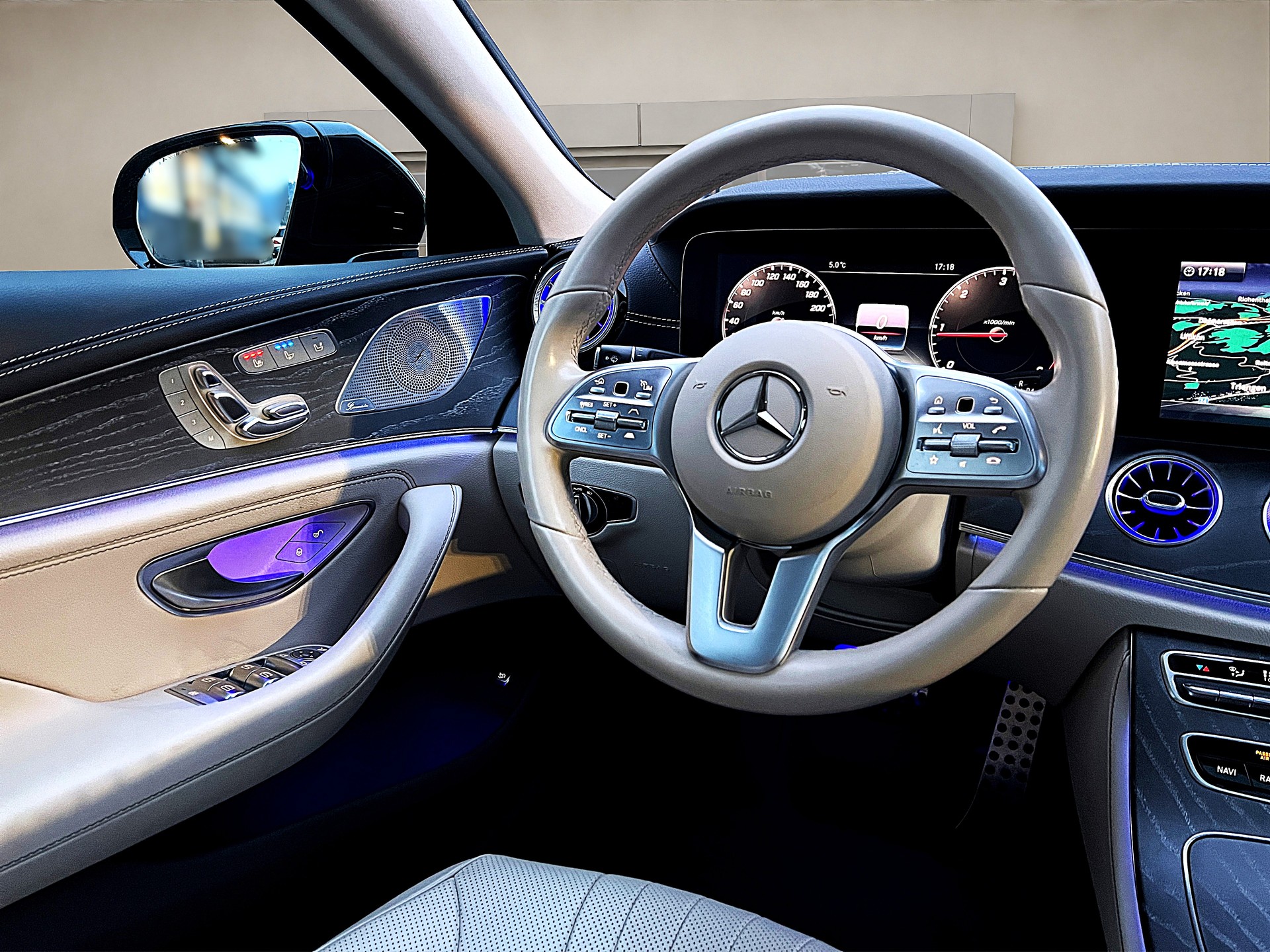 MERCEDES-BENZ CLS 350 d * AMG Line * 4Matic 9G-Tronic-image-13