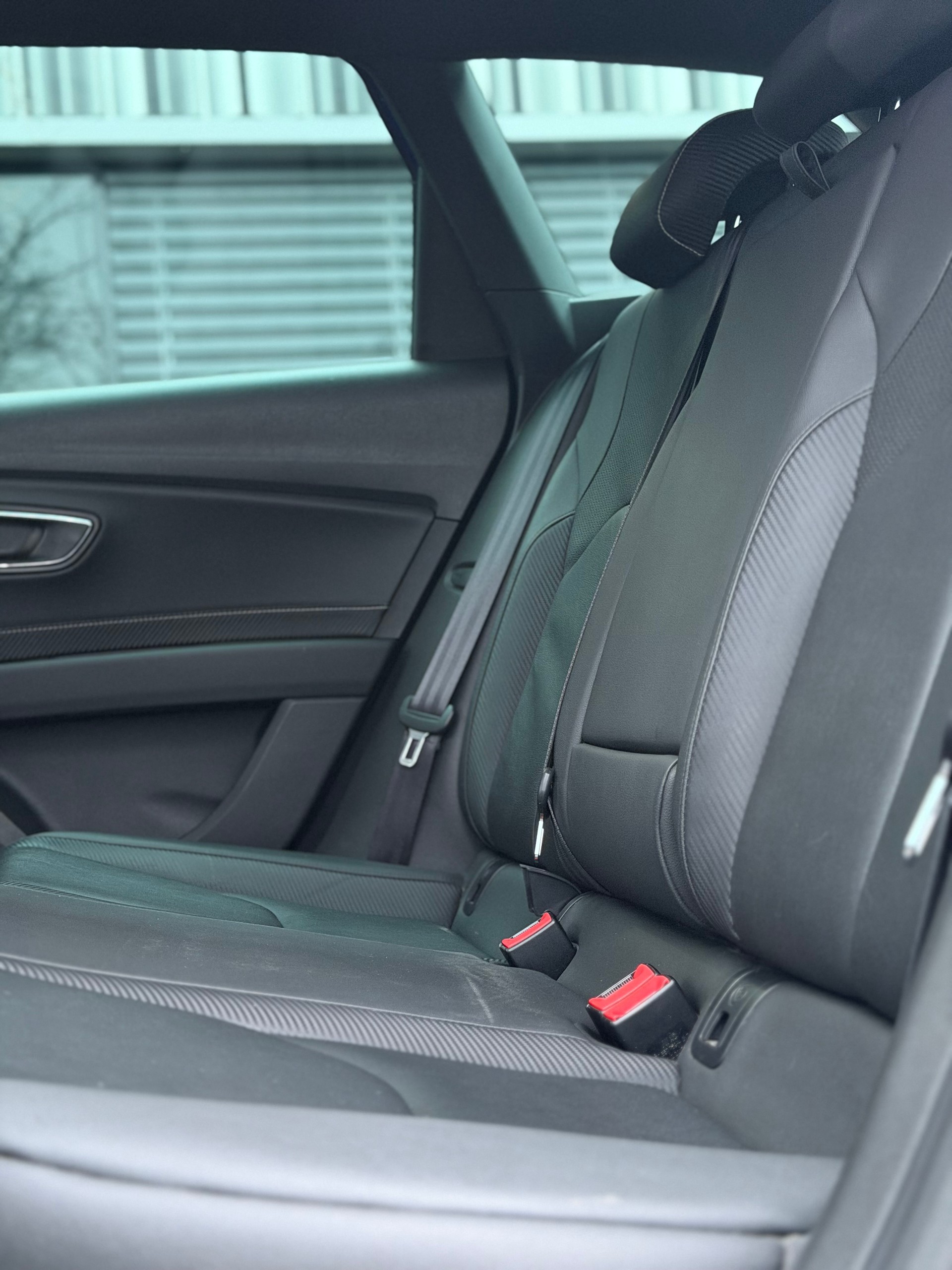 SEAT Leon ST 2.0 TSI Cupra 300 4 Drive DSG-image-7