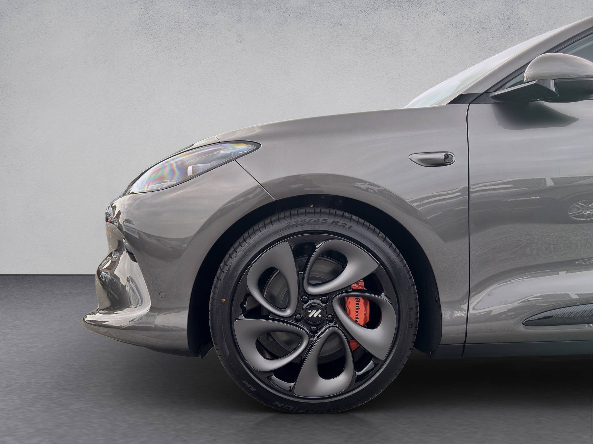 MG IM6 100 kWh Performance 21 4WD-image-2