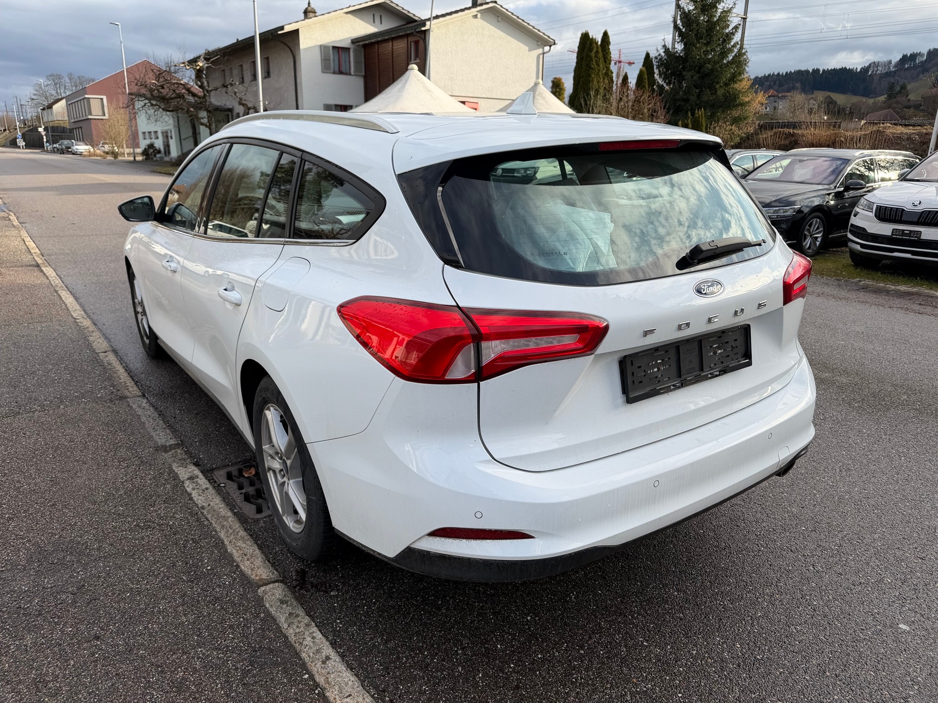 FORD Focus 1.5 TDCi Trend Automatic-image-6