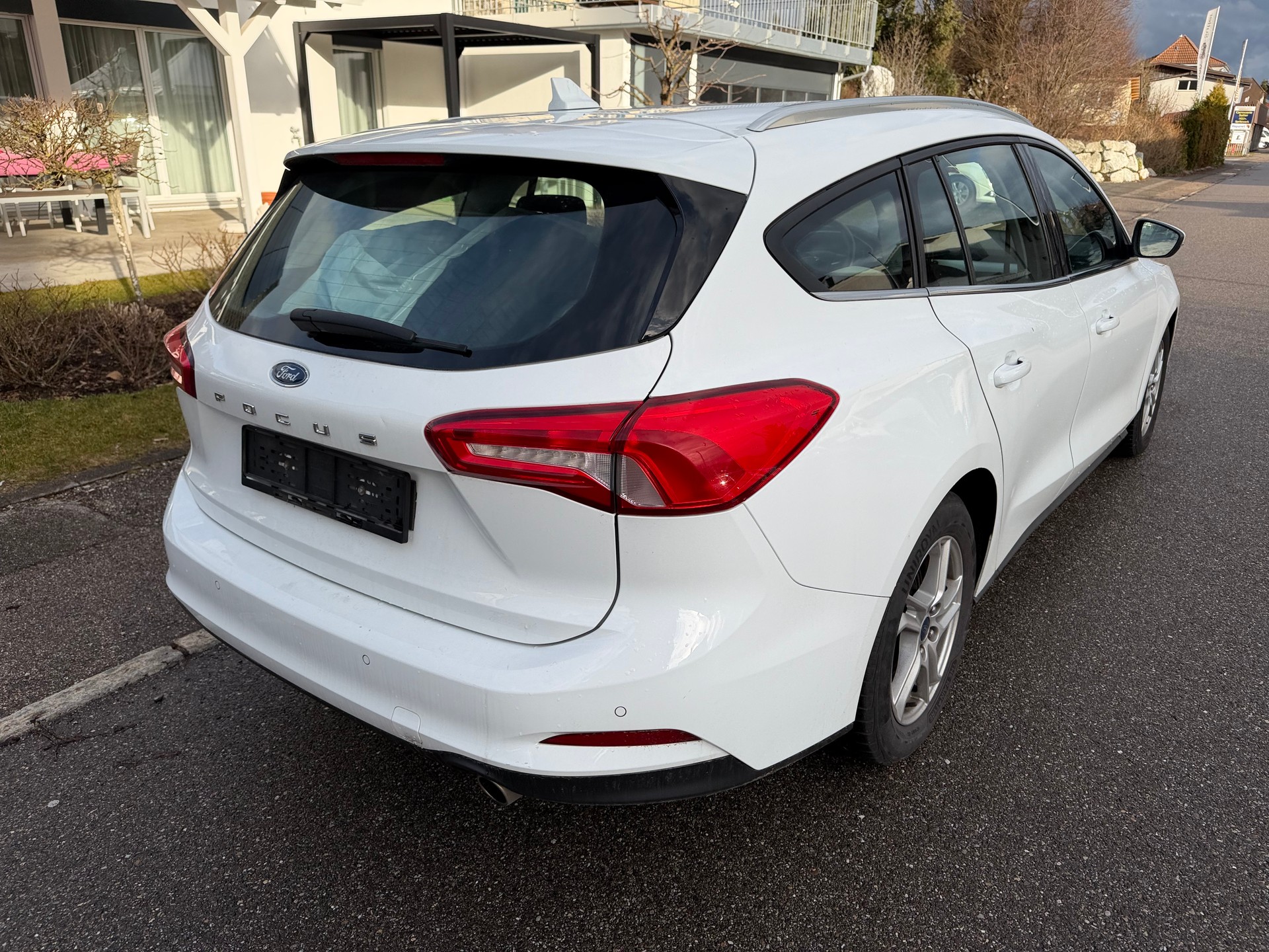 FORD Focus 1.5 TDCi Trend Automatic-image-5