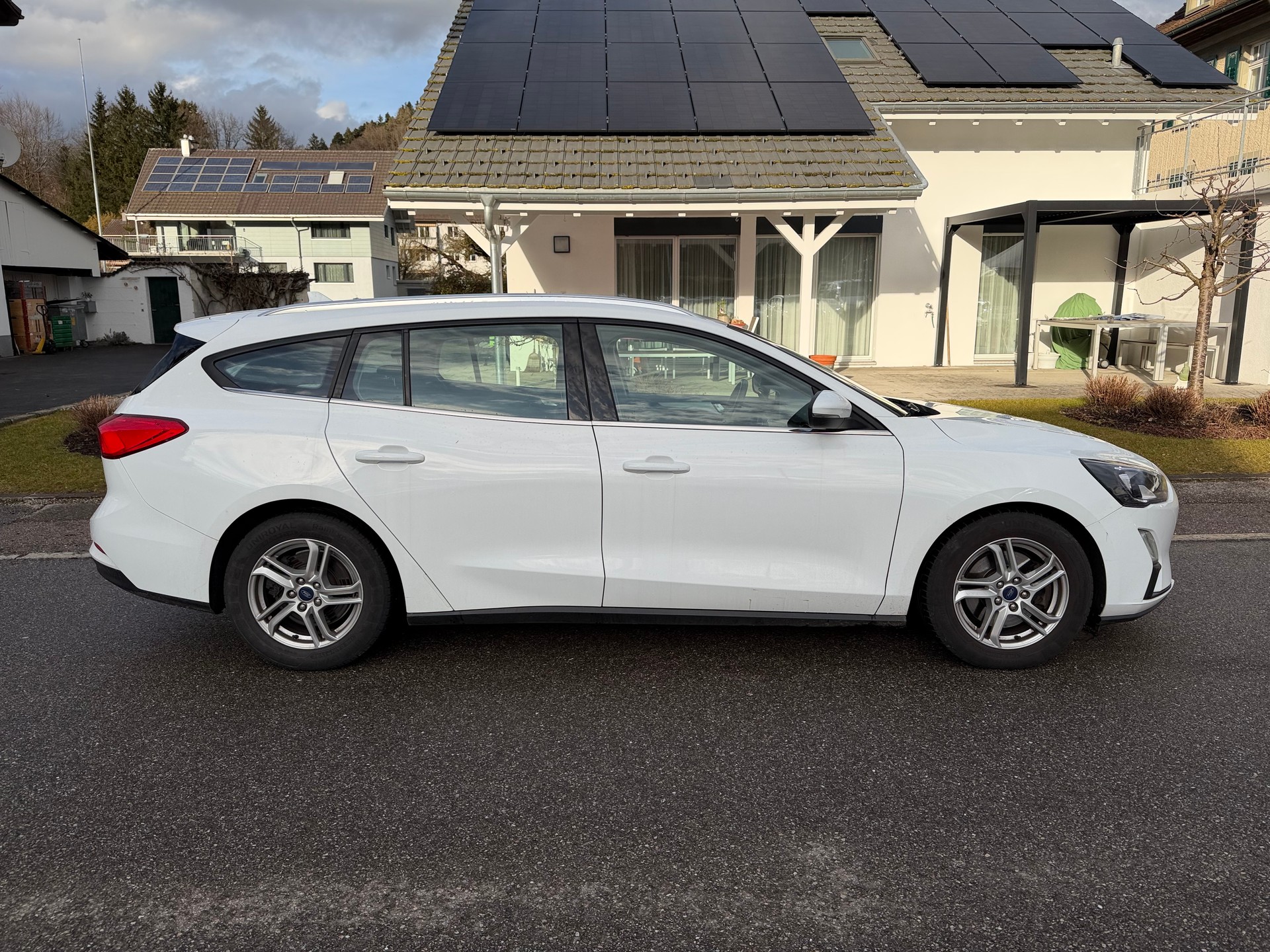 FORD Focus 1.5 TDCi Trend Automatic-image-4