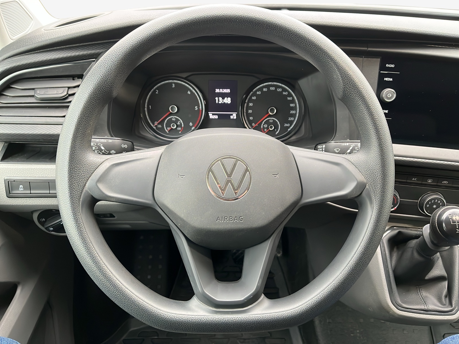 VW T6.1 2.0 TDI 4Motion-image-9