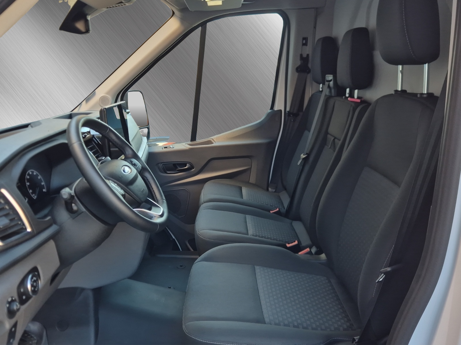 FORD E-Transit Van 350 L2H2 68kWh Trend-image-8
