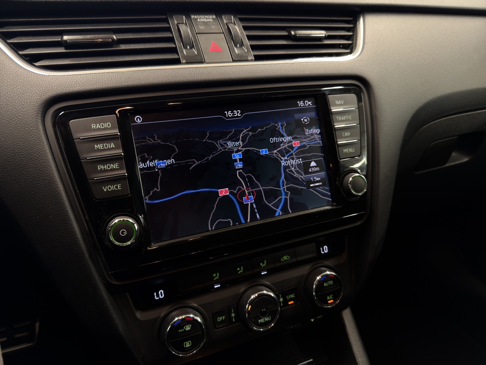 SKODA Octavia Combi 2.0 TDI RS DSG-image-11