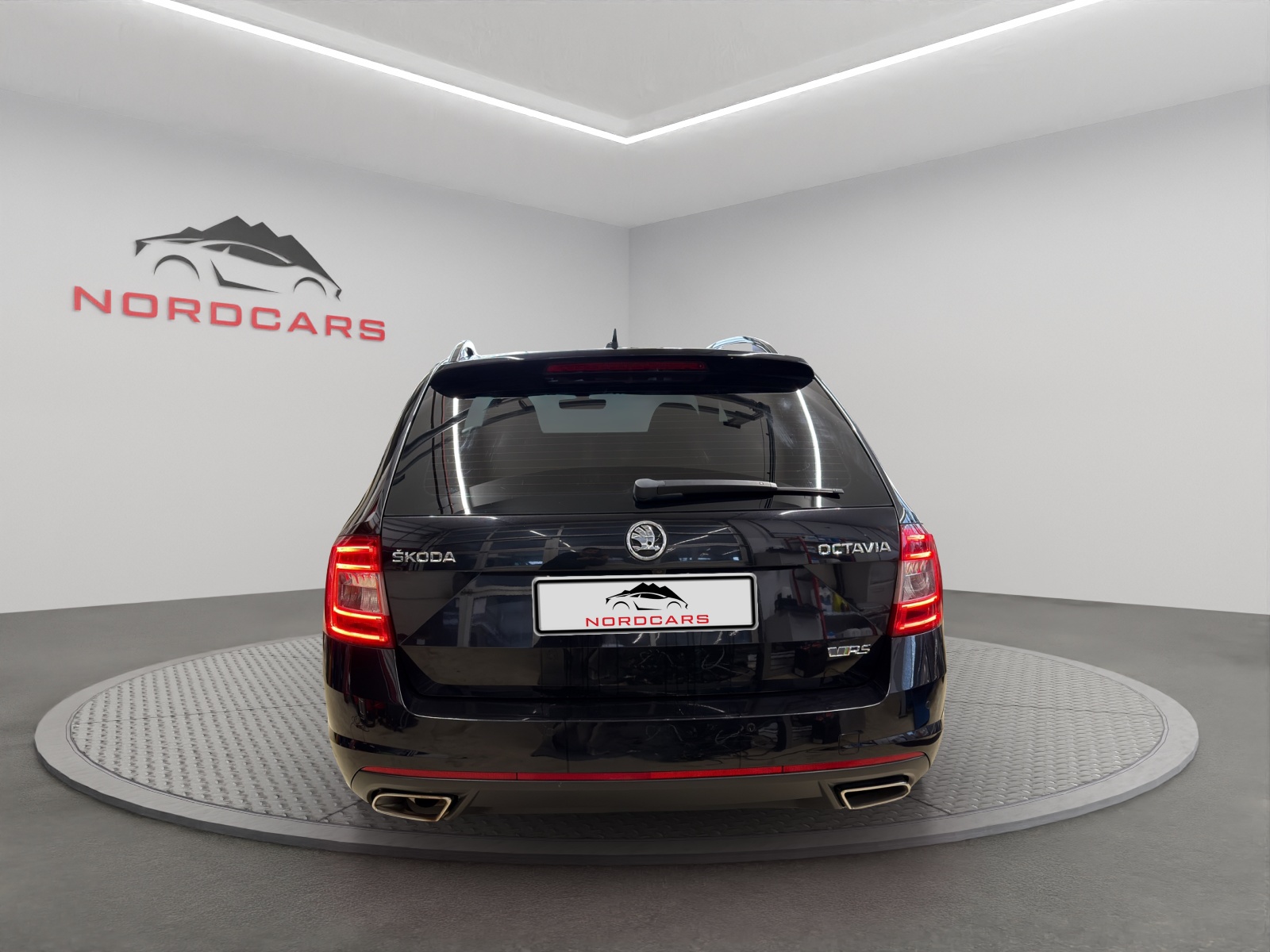 SKODA Octavia Combi 2.0 TDI RS DSG-showroom-element-3