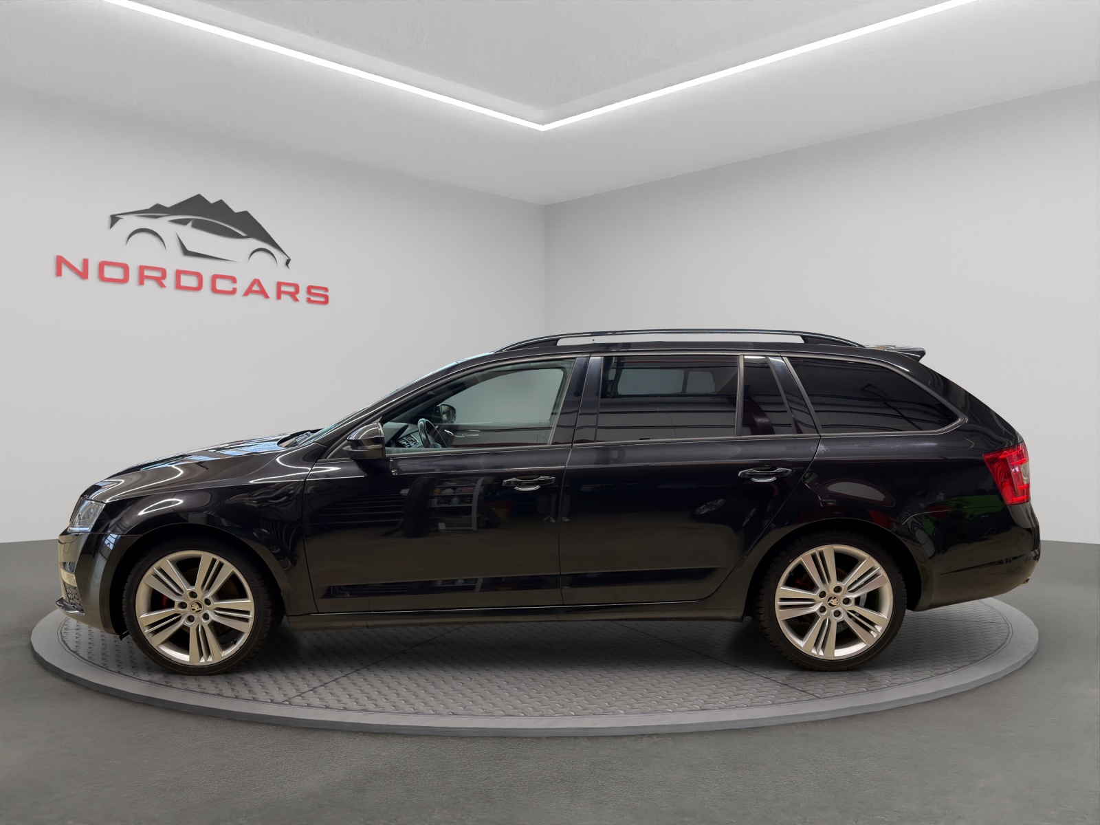 SKODA Octavia Combi 2.0 TDI RS DSG-showroom-element-1