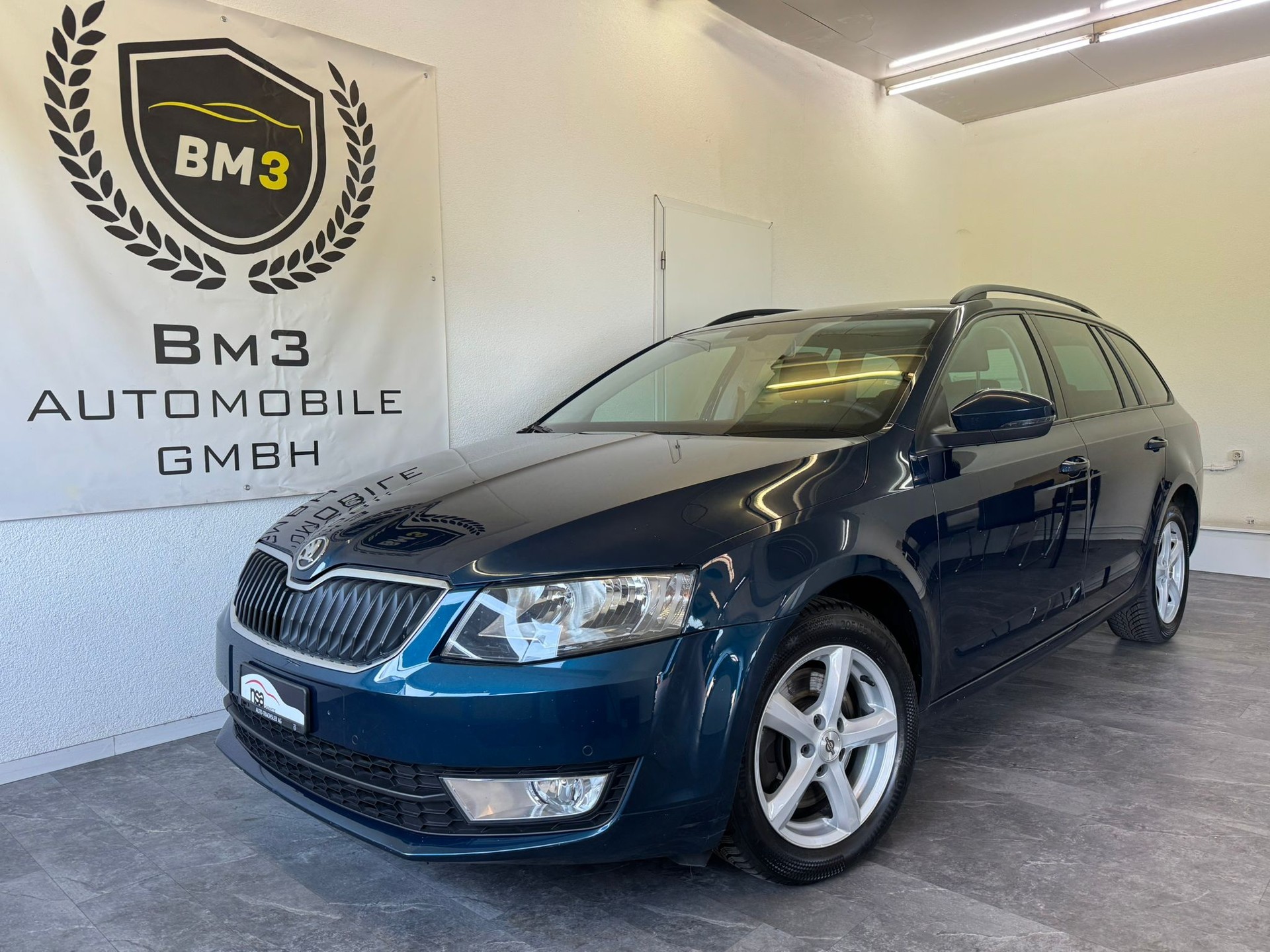 SKODA Octavia Combi 1.8 TSI Ambition 4x4 DSG AHK 1600KG.