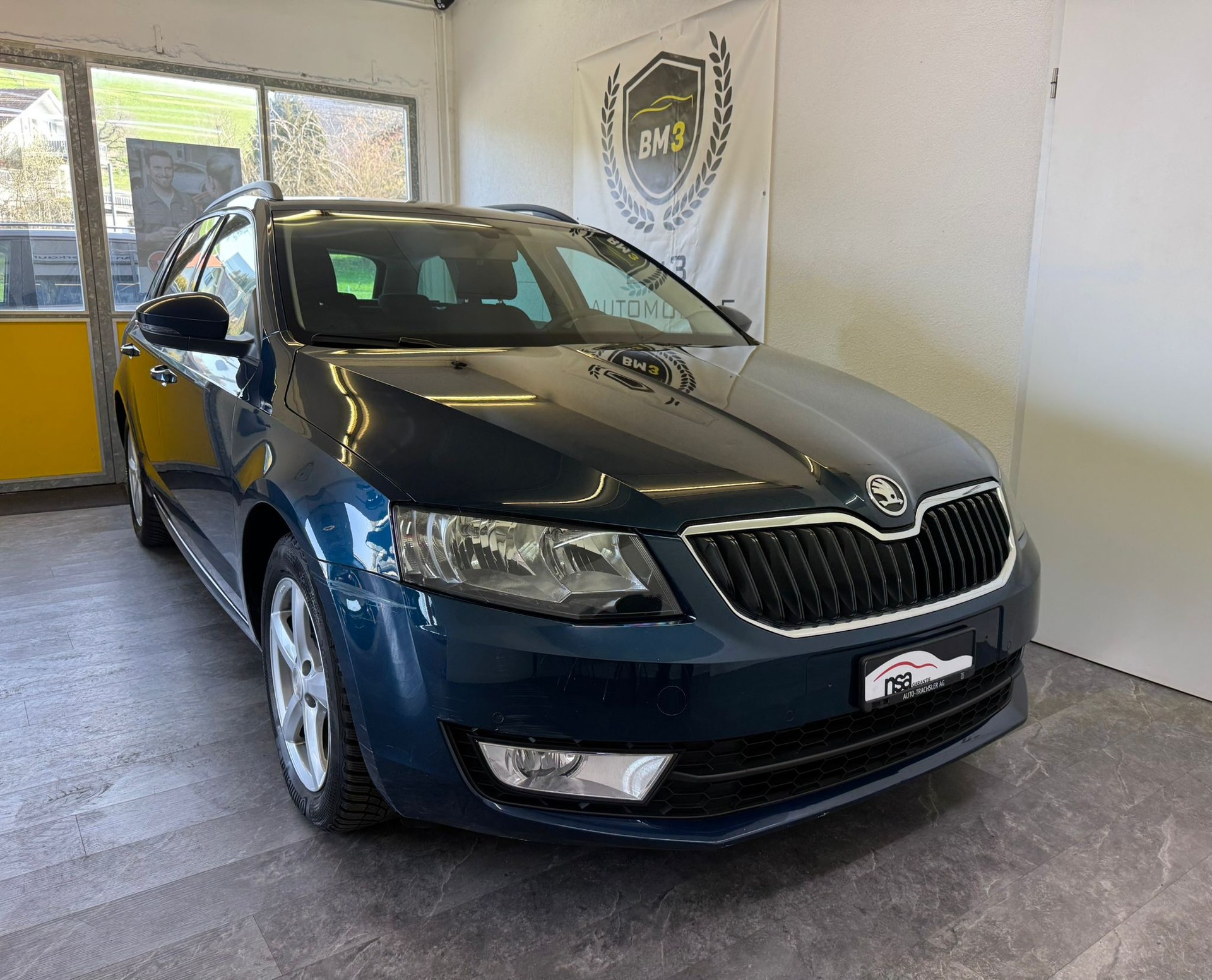SKODA Octavia Combi 1.8 TSI Ambition 4x4 DSG AHK 1600KG.-image-8