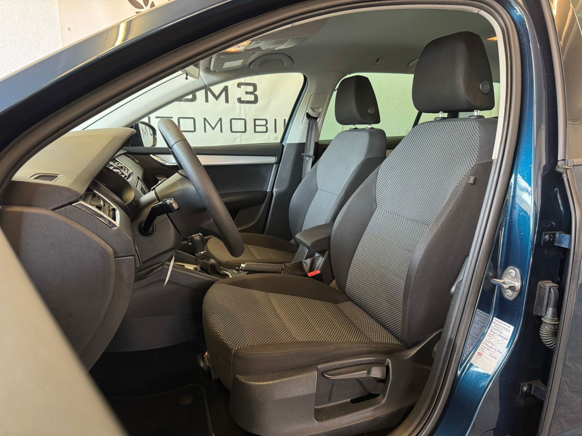 SKODA Octavia Combi 1.8 TSI Ambition 4x4 DSG AHK 1600KG.-image-13