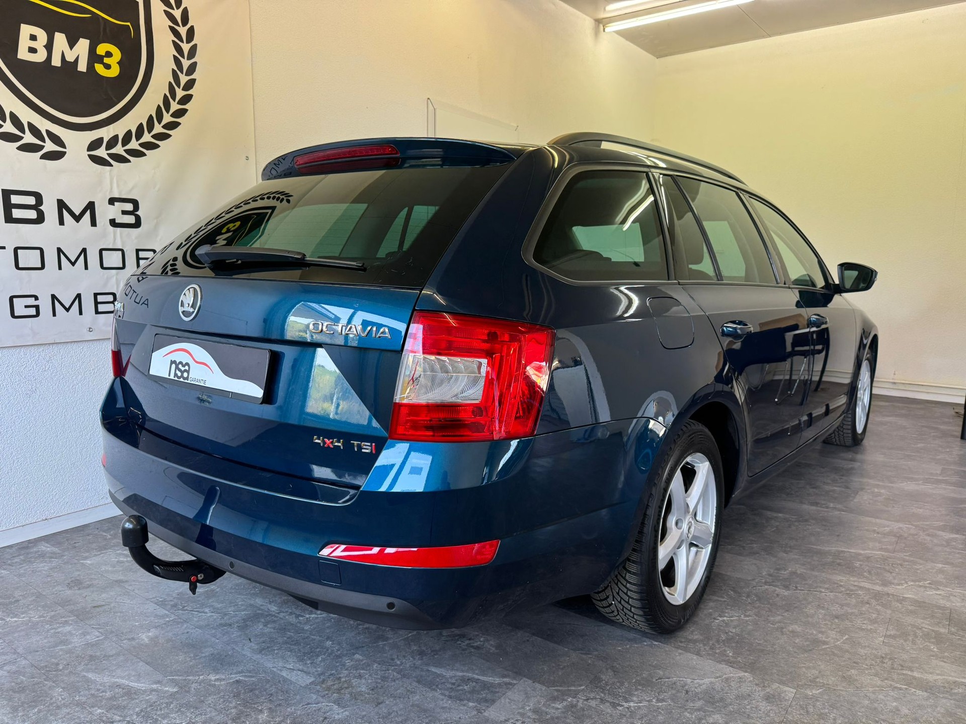 SKODA Octavia Combi 1.8 TSI Ambition 4x4 DSG AHK 1600KG.-image-6