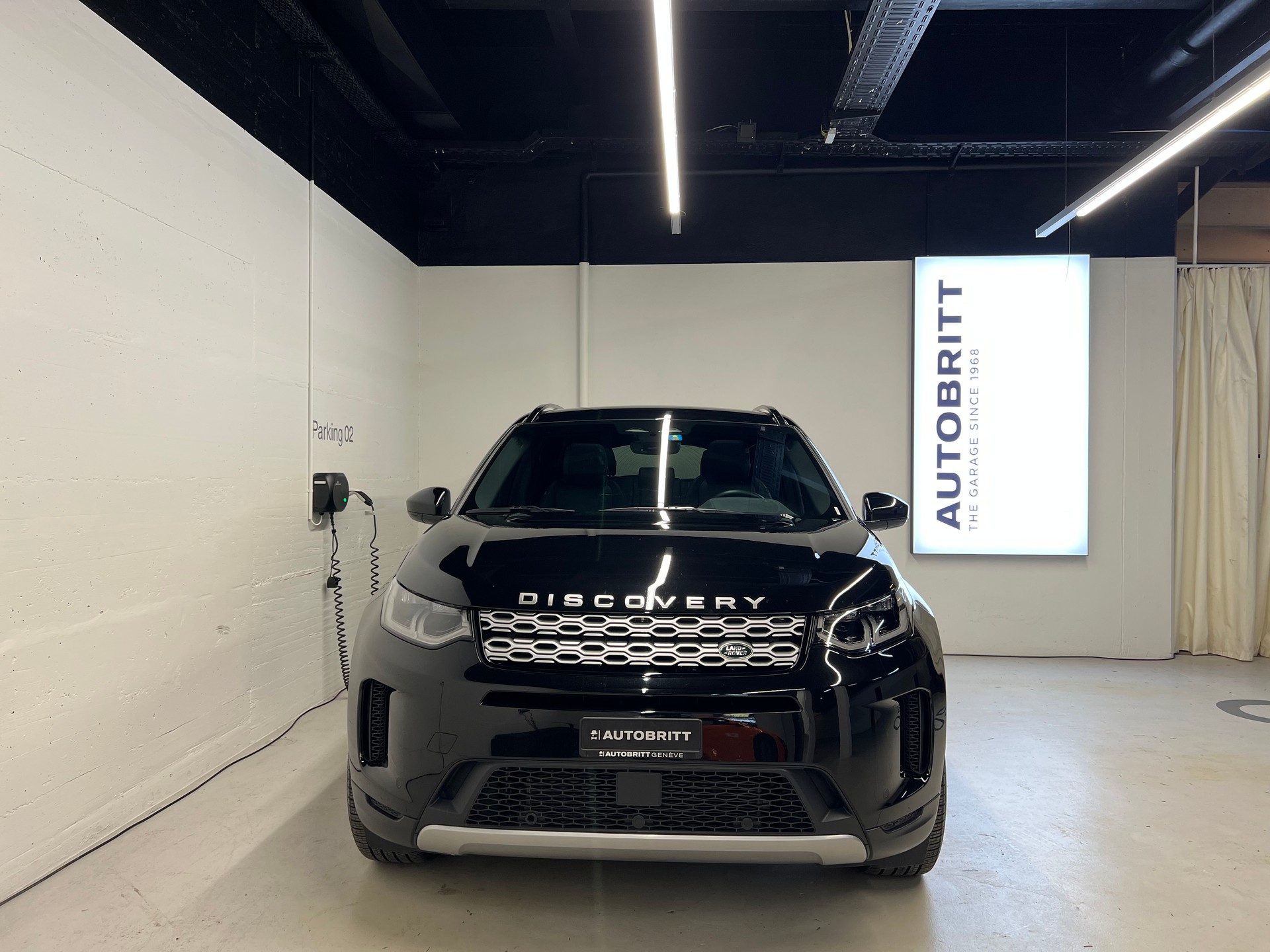 LAND ROVER Discovery Sport 1.5 T 300e SE-image-9