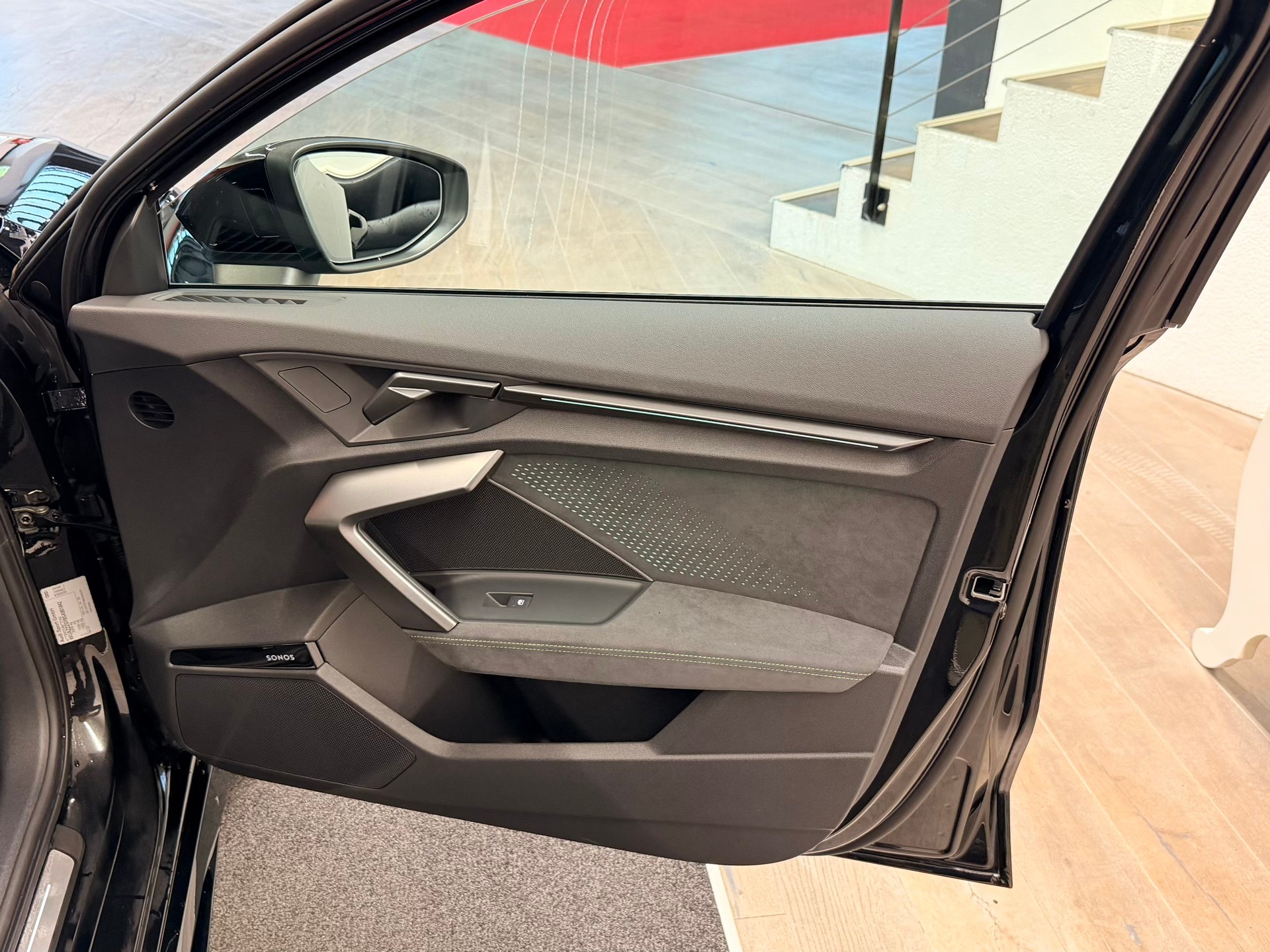 AUDI RS3 Sportback 2.5 TSI quattro S-tronic-image-22