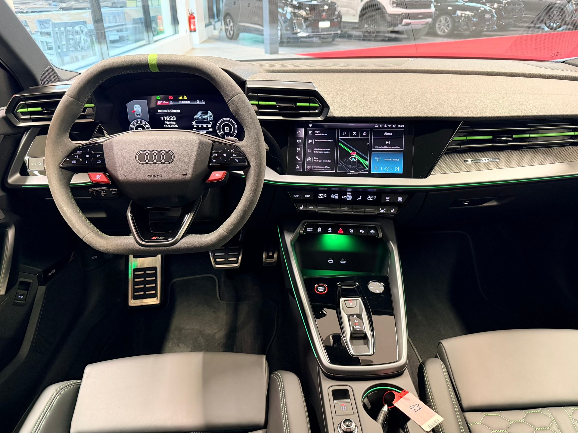 AUDI RS3 Sportback 2.5 TSI quattro S-tronic-image-19