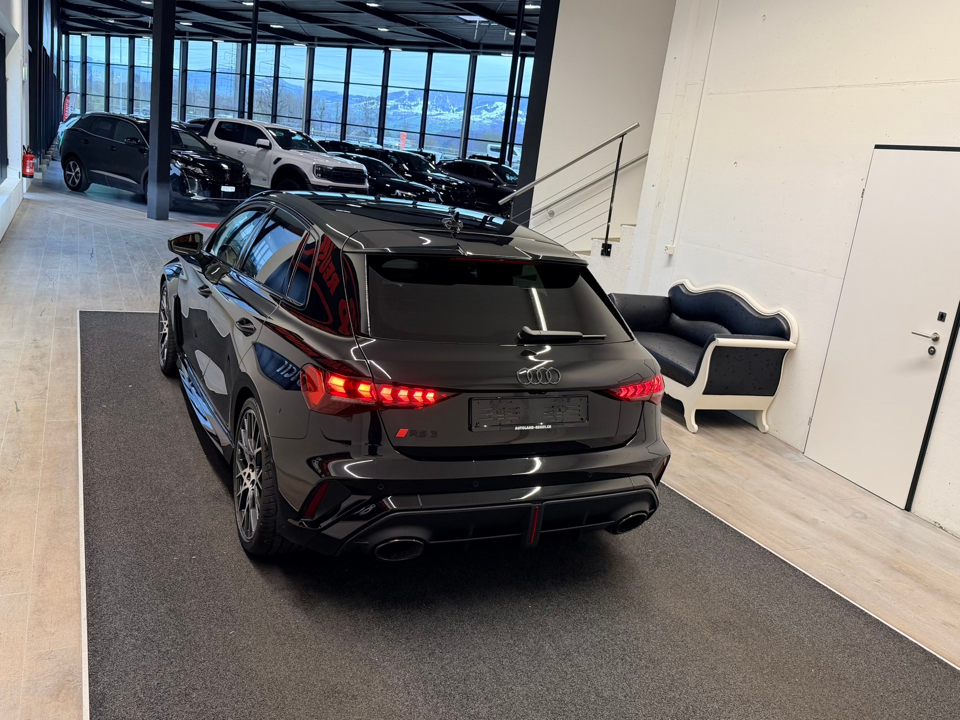 AUDI RS3 Sportback 2.5 TSI quattro S-tronic-image-8