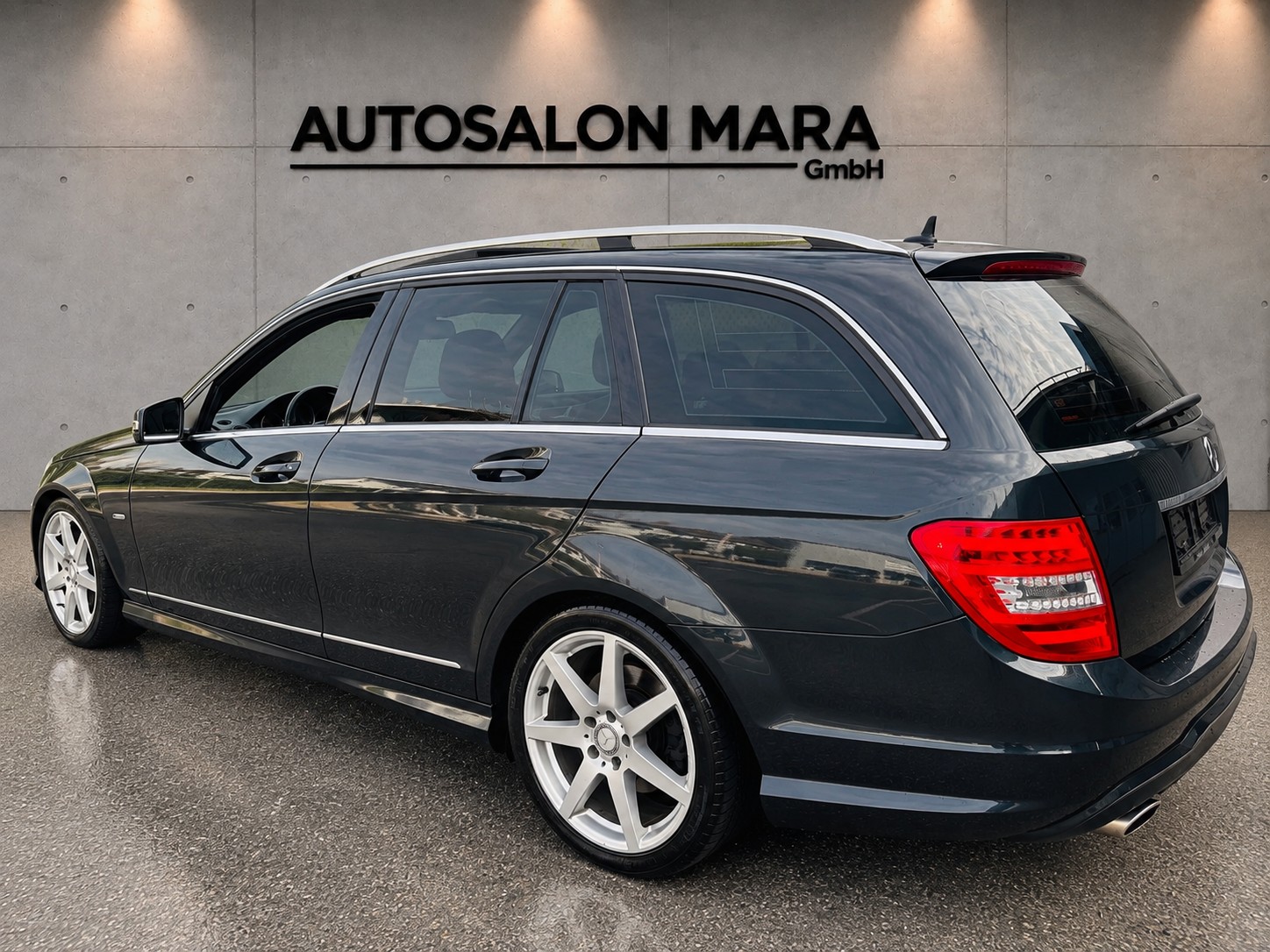 MERCEDES-BENZ C 300 CDI Avantgarde 4Matic 7G-Tronic AMG-Paket-image-3