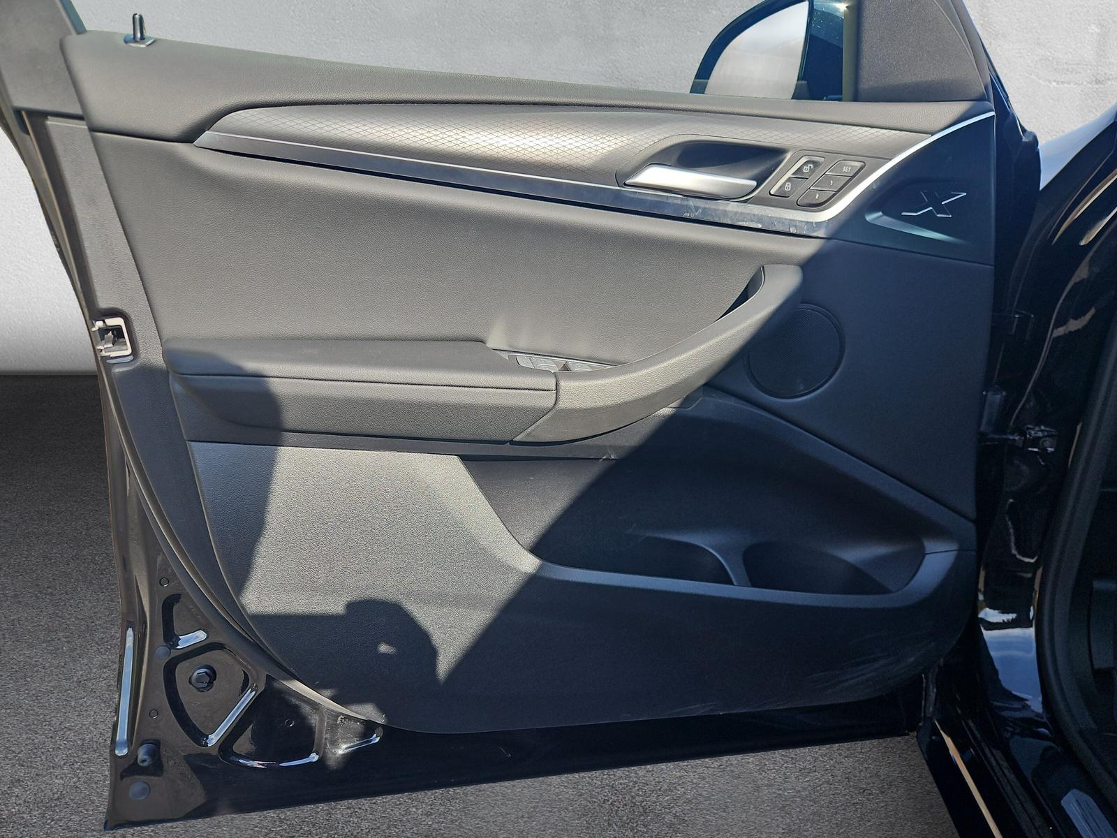 BMW X4 20d xDrive Pure M Sport (CH)-image-16