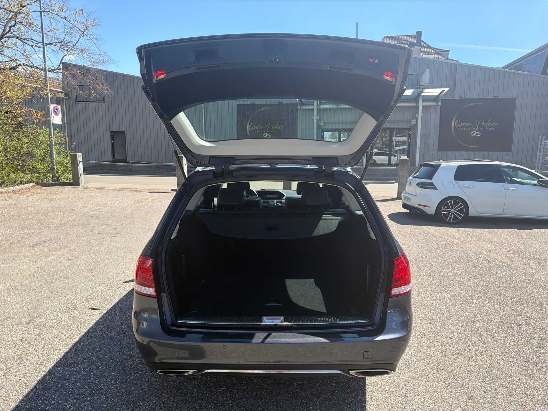 MERCEDES-BENZ E 250 CDI Avantgarde 4Matic 7G-Tronic * Leder * Navi * LED * Klima-Auto * PDC V&H * Tempomat * Ab MFK 09.2025-image-13