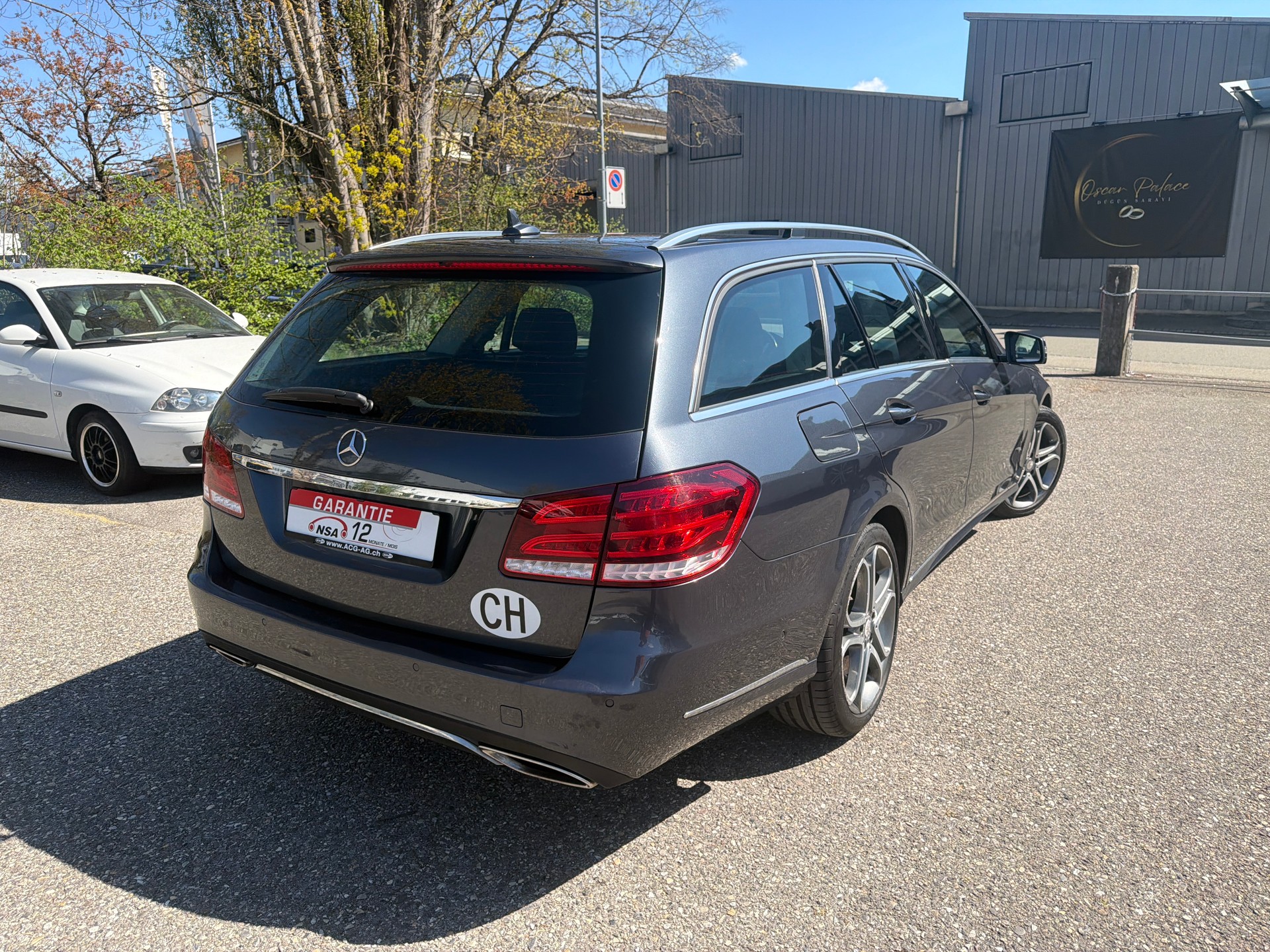 MERCEDES-BENZ E 250 CDI Avantgarde 4Matic 7G-Tronic * Leder * Navi * LED * Klima-Auto * PDC V&H * Tempomat * Ab MFK 09.2025-image-4