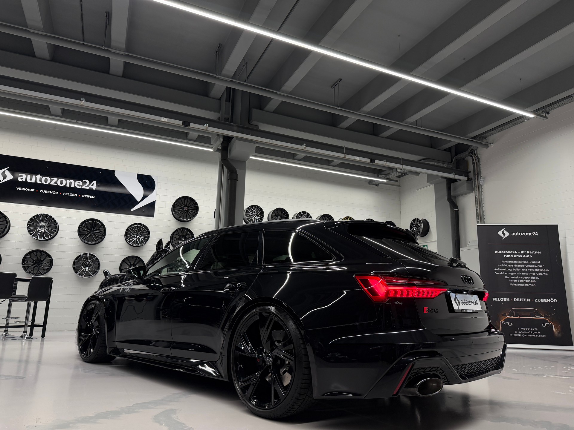 AUDI RS6 Avant 4.0 V8 TFSI quattro T-Tronic *MTM 962 PS*Exclusives CH-Auto*Hinterachslenkung*Full black*-image-2