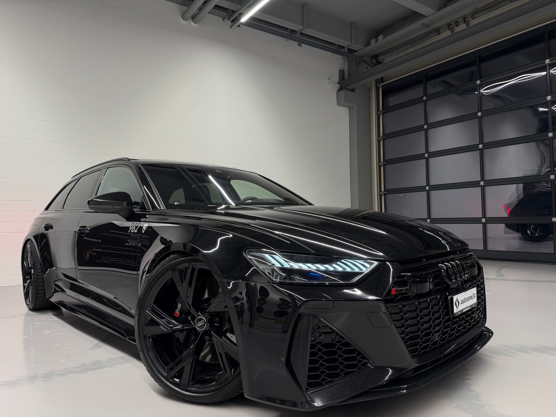 AUDI RS6 Avant 4.0 V8 TFSI quattro T-Tronic *MTM 962 PS*Exclusives CH-Auto*Hinterachslenkung*Full black*-image-15