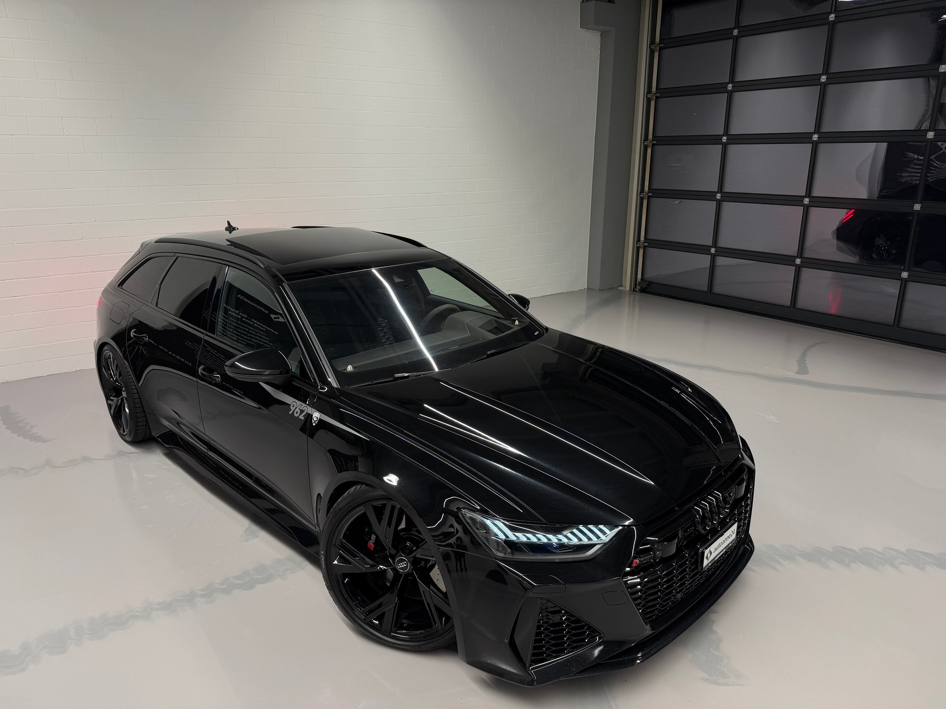 AUDI RS6 Avant 4.0 V8 TFSI quattro T-Tronic *MTM 962 PS*Exclusives CH-Auto*Hinterachslenkung*Full black*-image-12