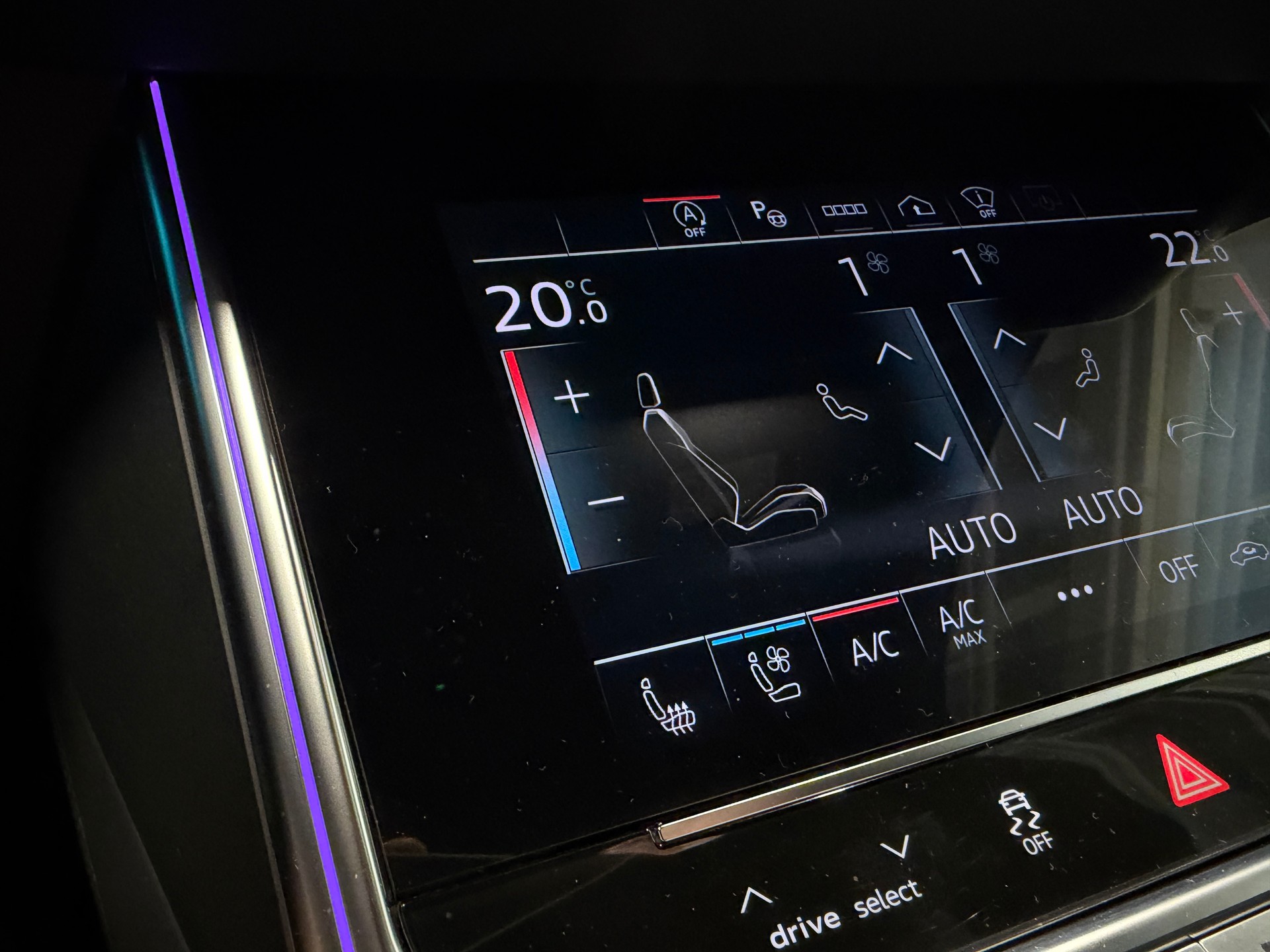 AUDI RS6 Avant 4.0 V8 TFSI quattro T-Tronic *MTM 962 PS*Exclusives CH-Auto*Hinterachslenkung*Full black*-image-25