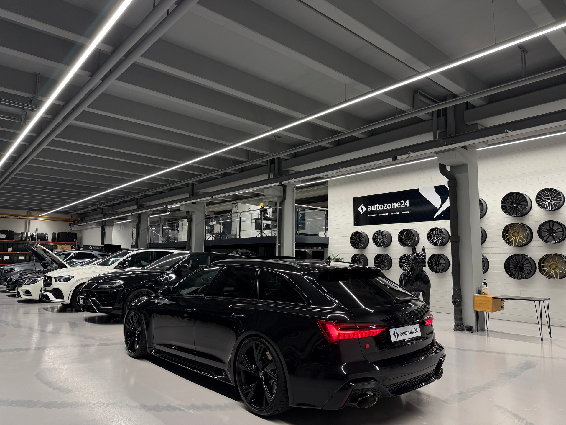 AUDI RS6 Avant 4.0 V8 TFSI quattro T-Tronic *MTM 962 PS*Exclusives CH-Auto*Hinterachslenkung*Full black*-image-10