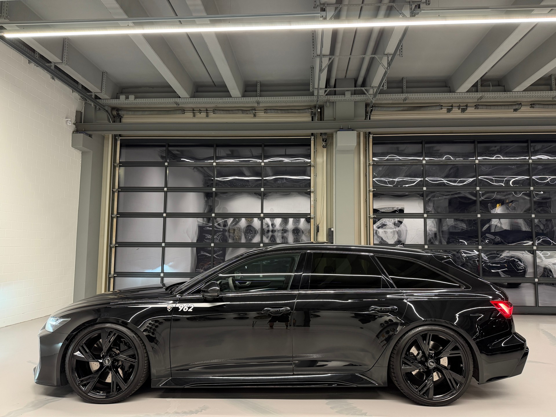 AUDI RS6 Avant 4.0 V8 TFSI quattro T-Tronic *MTM 962 PS*Exclusives CH-Auto*Hinterachslenkung*Full black*-image-13