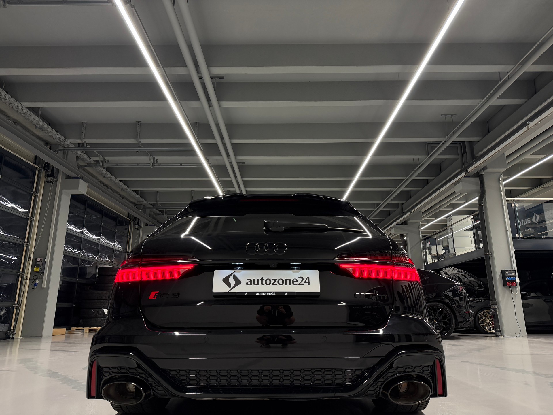 AUDI RS6 Avant 4.0 V8 TFSI quattro T-Tronic *MTM 962 PS*Exclusives CH-Auto*Hinterachslenkung*Full black*-image-8