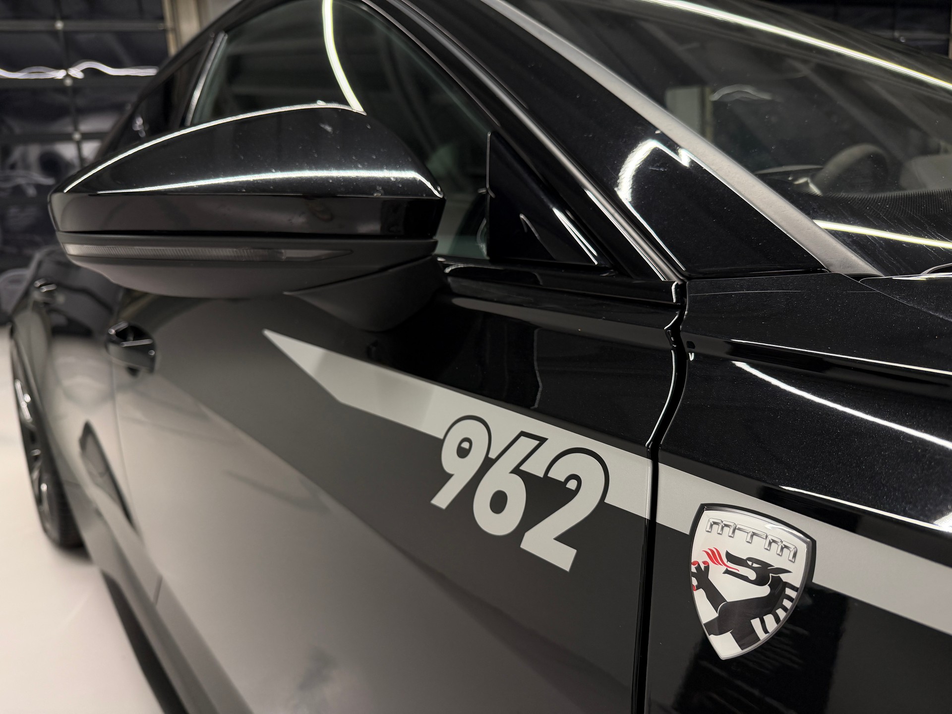 AUDI RS6 Avant 4.0 V8 TFSI quattro T-Tronic *MTM 962 PS*Exclusives CH-Auto*Hinterachslenkung*Full black*-image-17