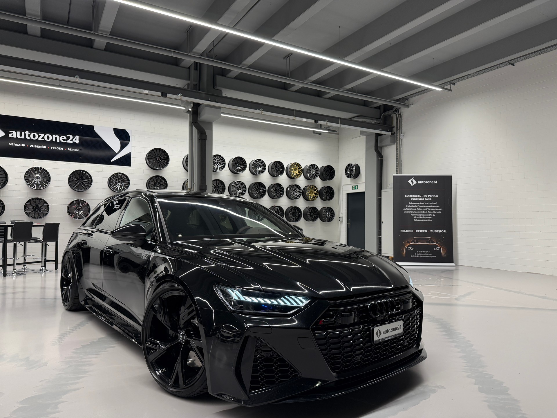AUDI RS6 Avant 4.0 V8 TFSI quattro T-Tronic *MTM 962 PS*Exclusives CH-Auto*Hinterachslenkung*Full black*-image-4