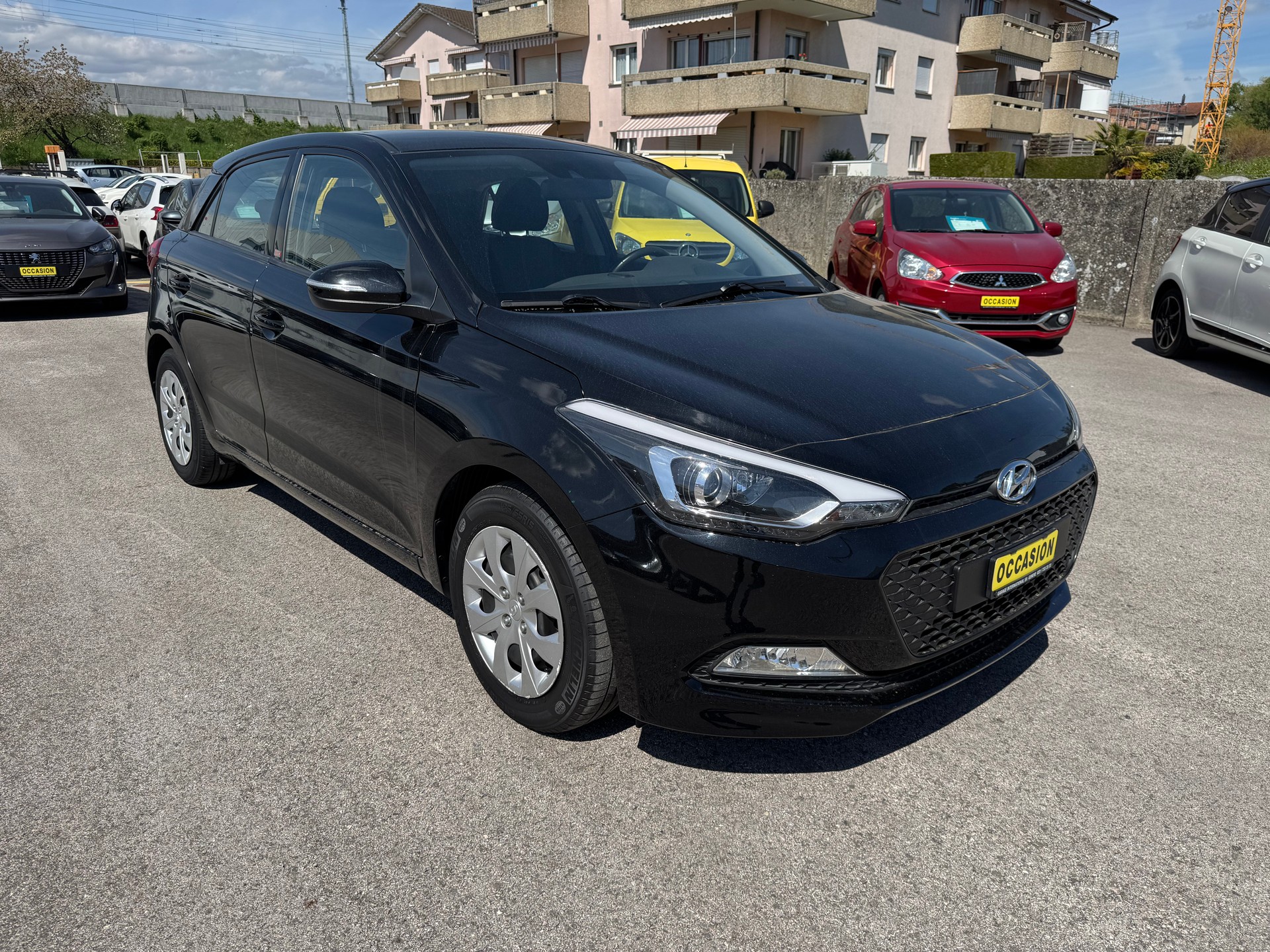 HYUNDAI i20 1.4 Amplia Automatic-image-1
