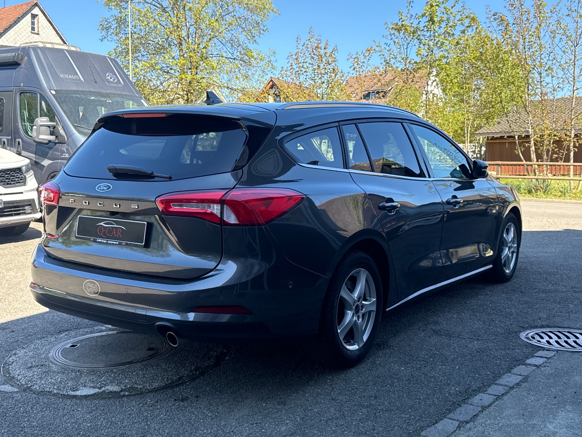 FORD Focus 1.0 SCTi Titanium Automatic-image-5