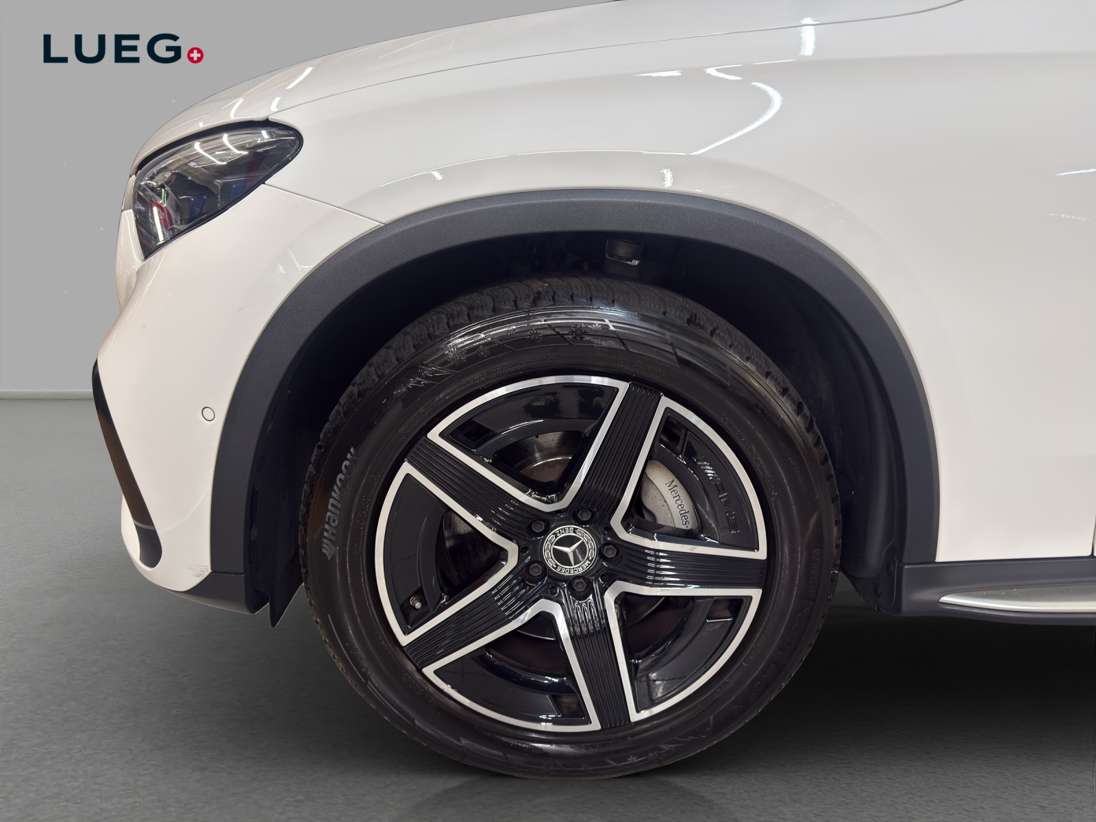 MERCEDES-BENZ GLC 200 4M - AMG / DISTRONIC / 360 Grad Kamera / Soundsystem-image-6