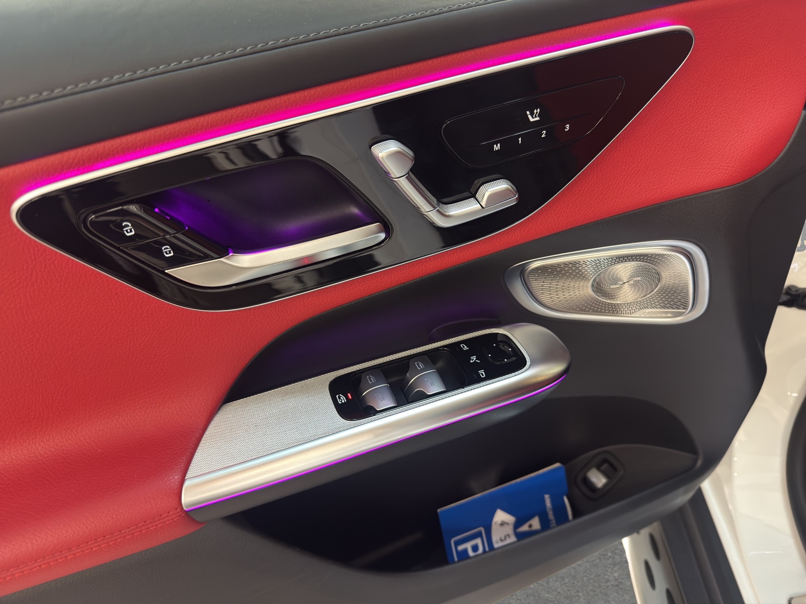 MERCEDES-BENZ GLC 200 4M - AMG / DISTRONIC / 360 Grad Kamera / Soundsystem-image-12