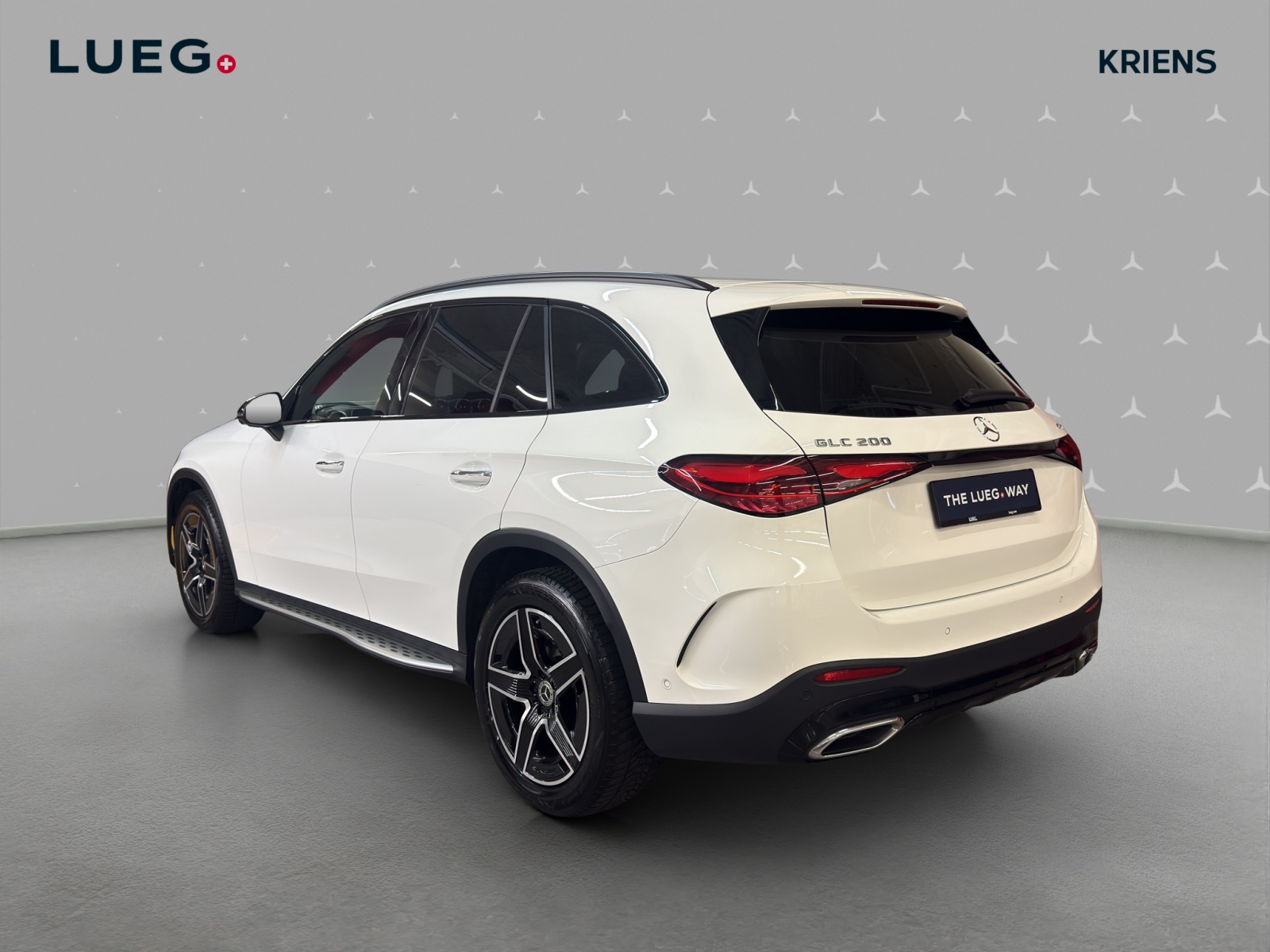 MERCEDES-BENZ GLC 200 4M - AMG / DISTRONIC / 360 Grad Kamera / Soundsystem-image-2