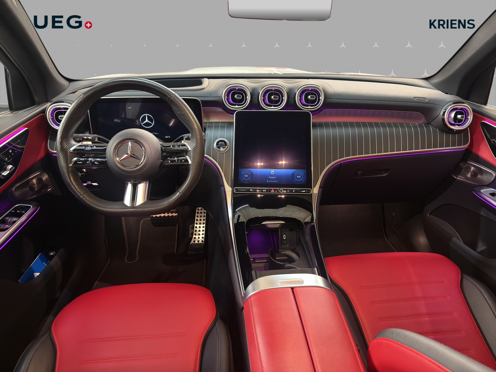 MERCEDES-BENZ GLC 200 4M - AMG / DISTRONIC / 360 Grad Kamera / Soundsystem-image-10