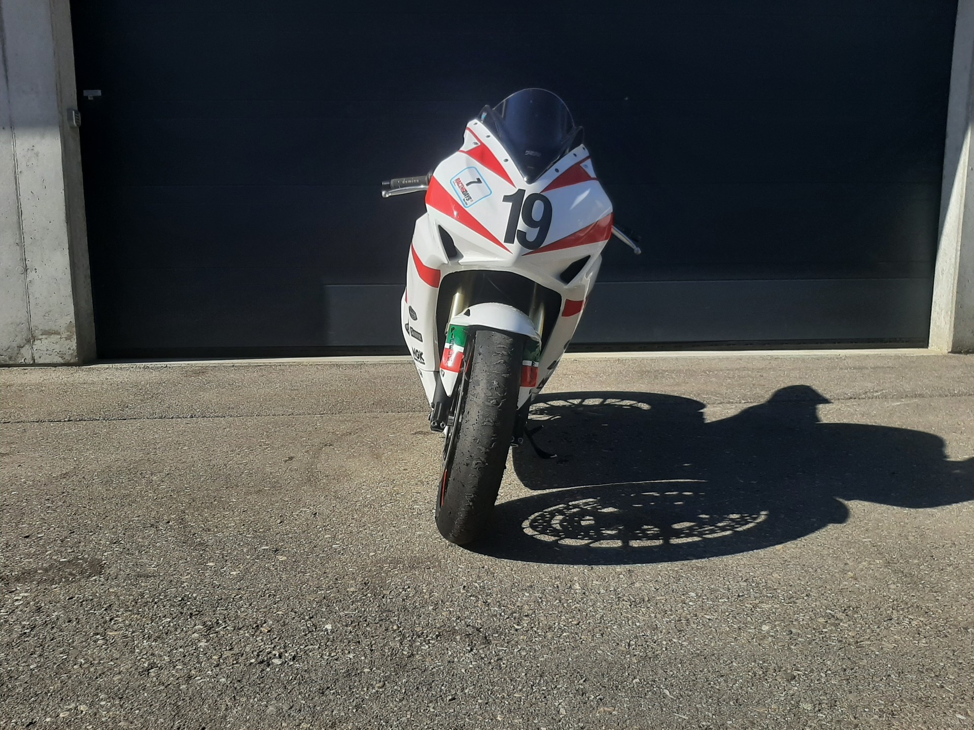 HONDA CBR 1000 RR Fireblade-image-10