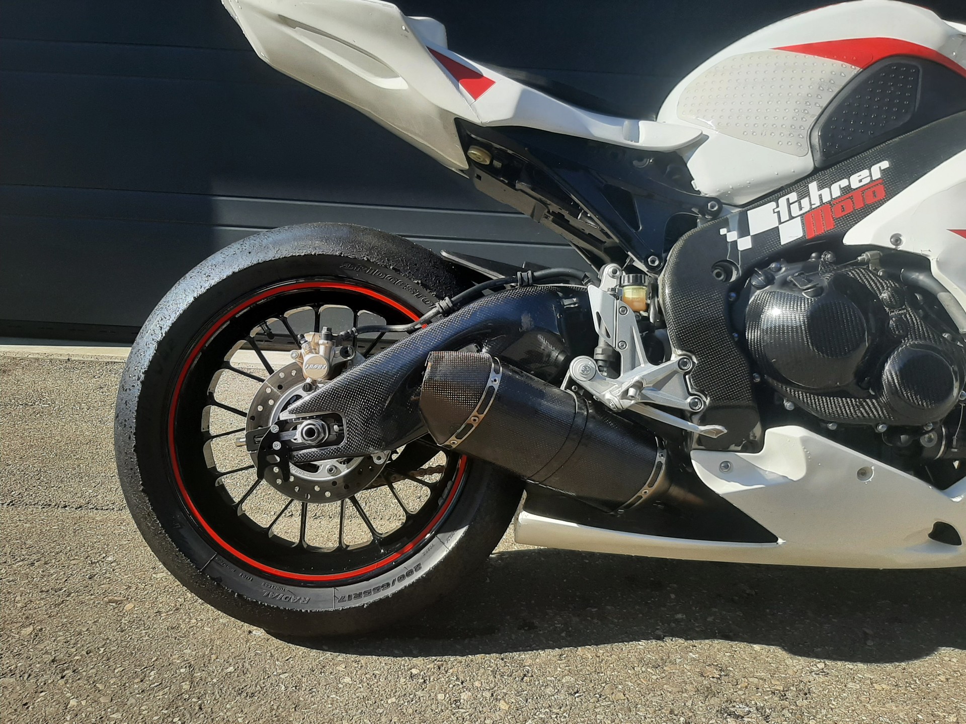 HONDA CBR 1000 RR Fireblade-showroom-element-1